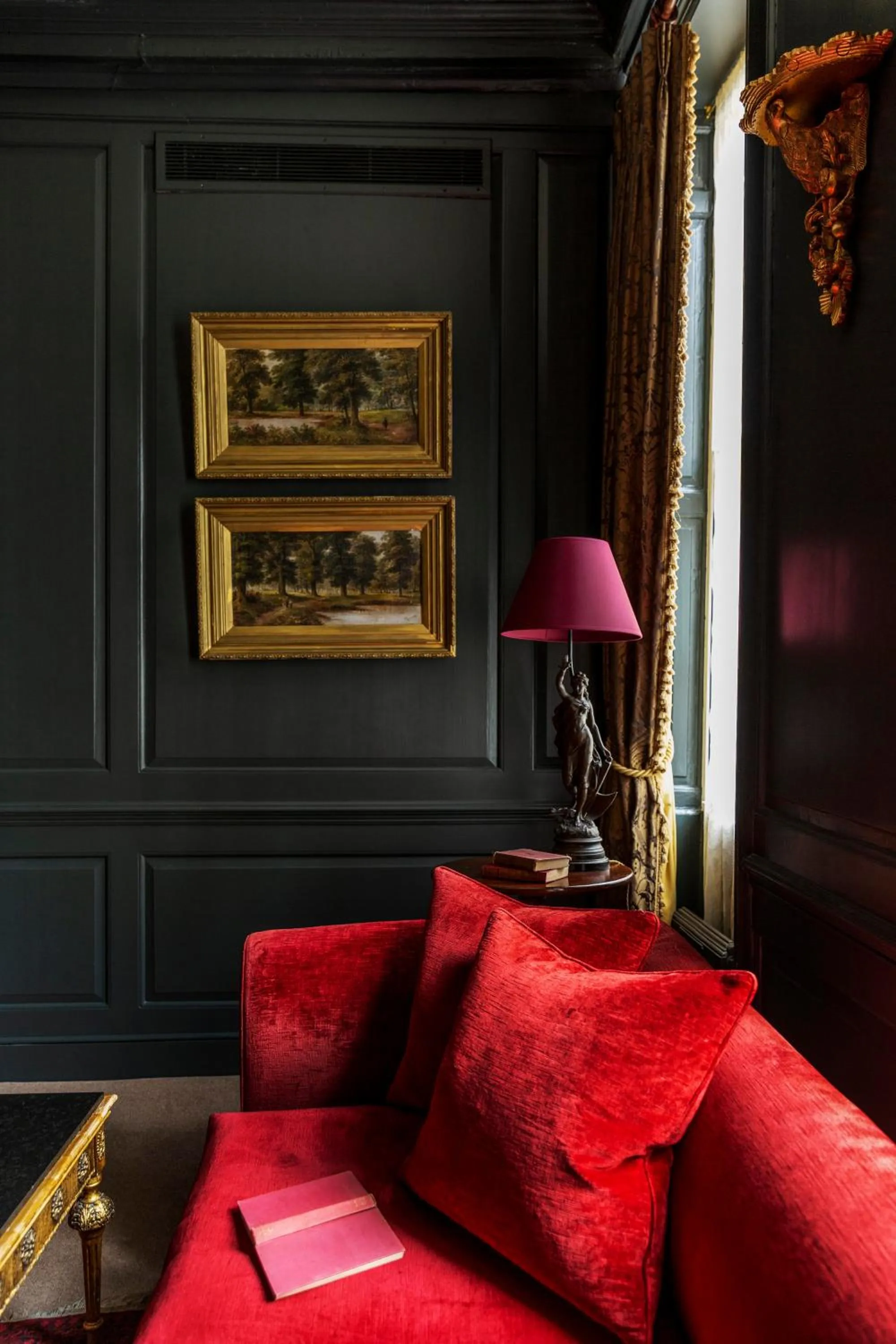 Seating area in Hazlitt's