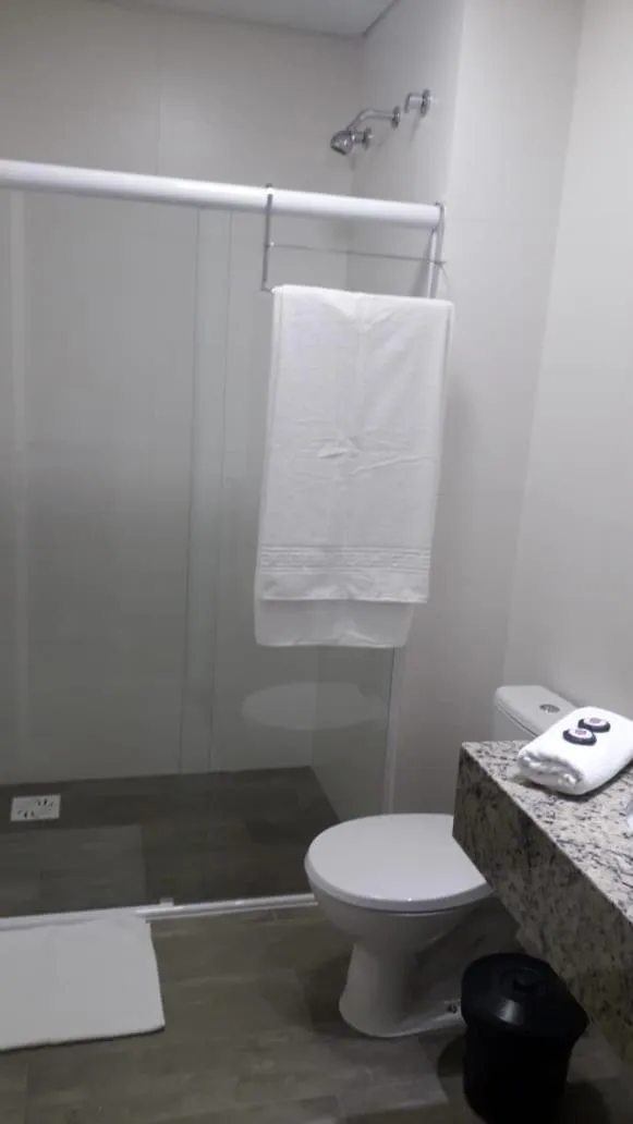 Shower in Hotel Bergozza