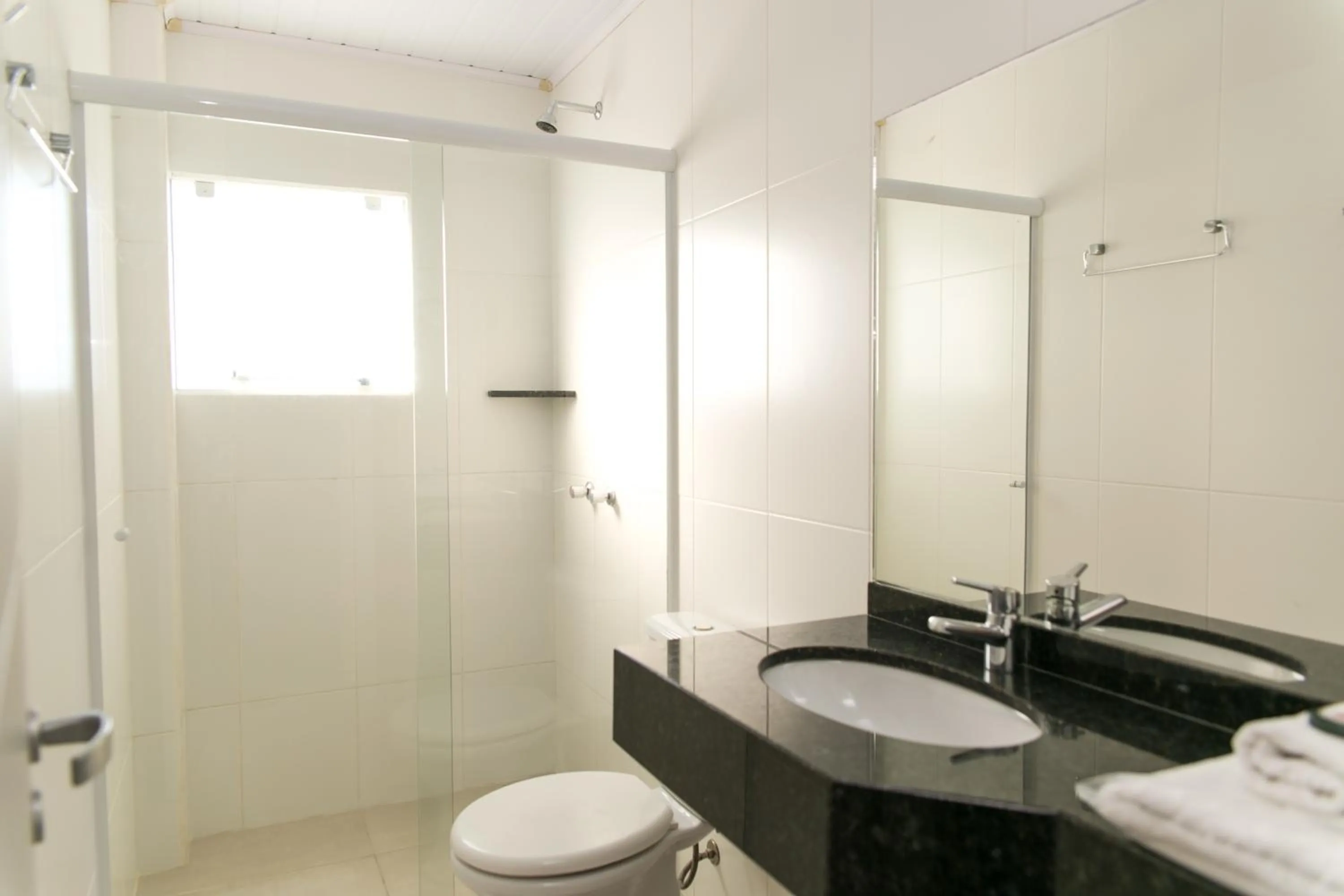 Shower in Hotel Bergozza