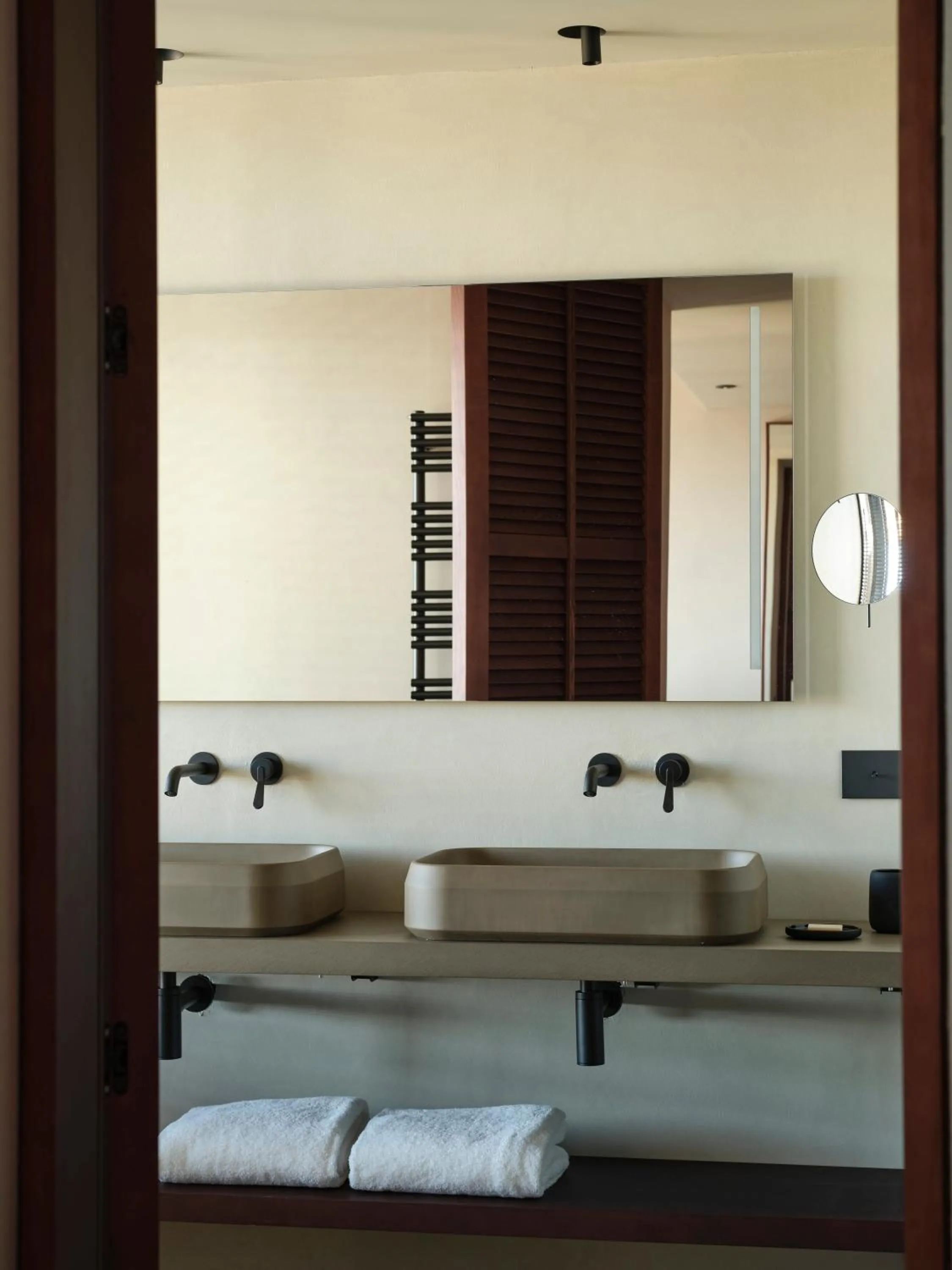 Bathroom, Bed in Capitolo Riviera