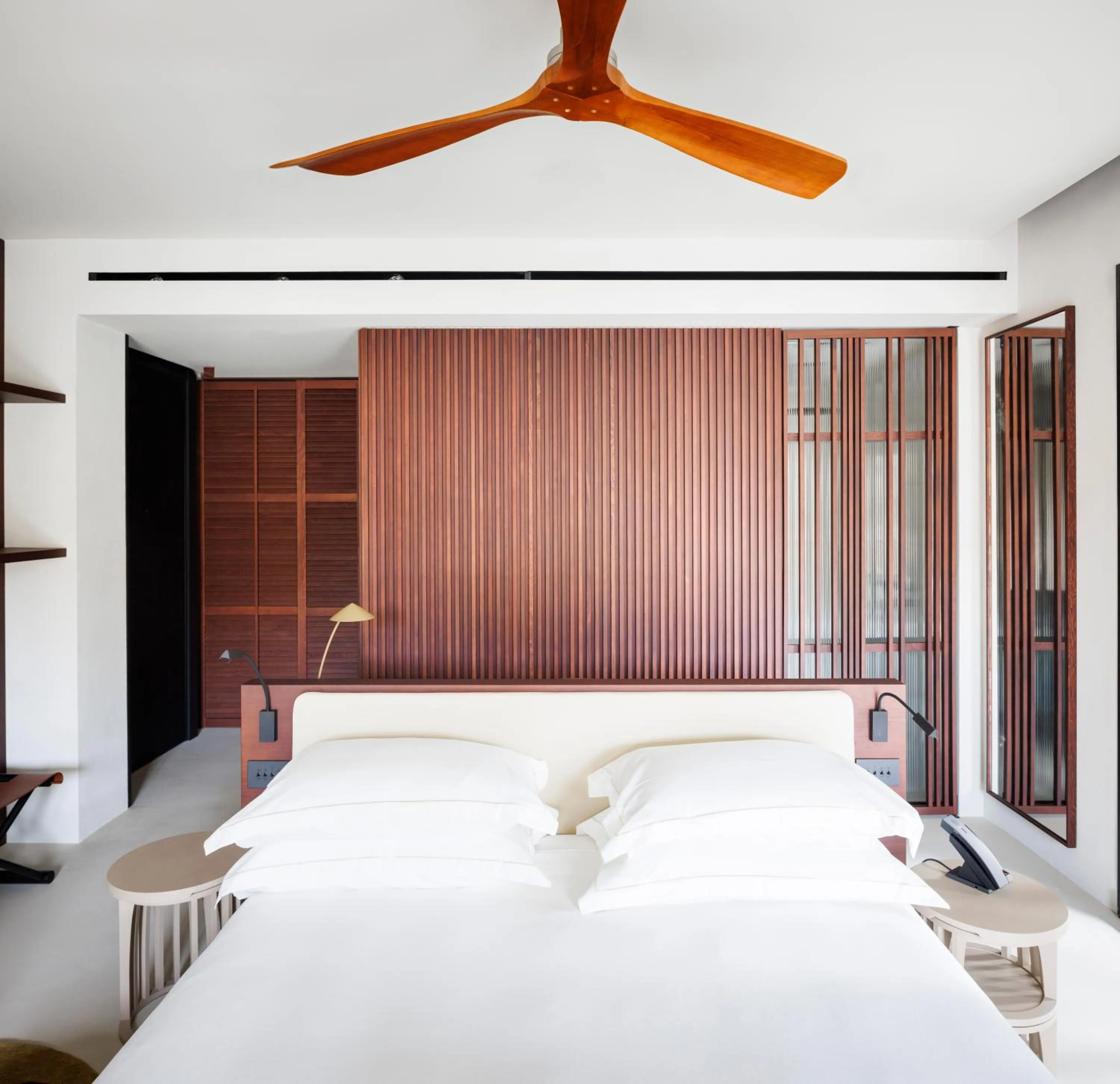 Photo of the whole room, Bed in Capitolo Riviera