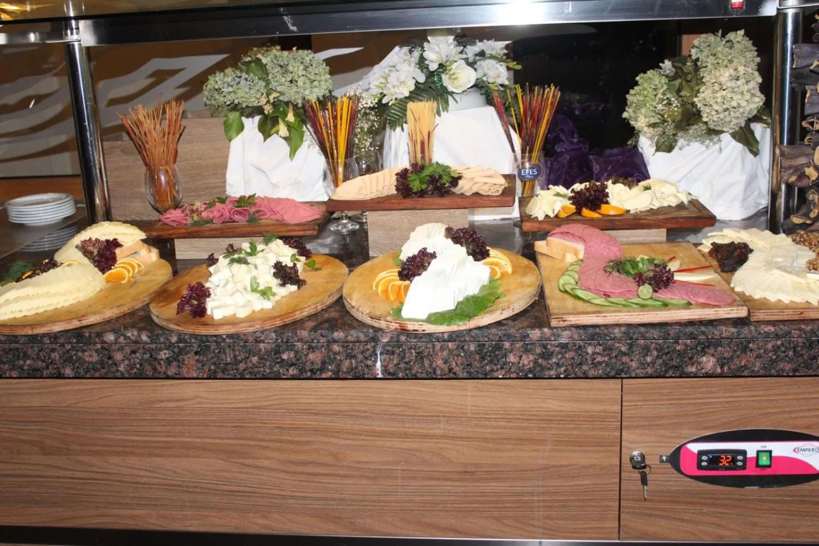 Restaurant/places to eat in Lavin Hotel & Spa