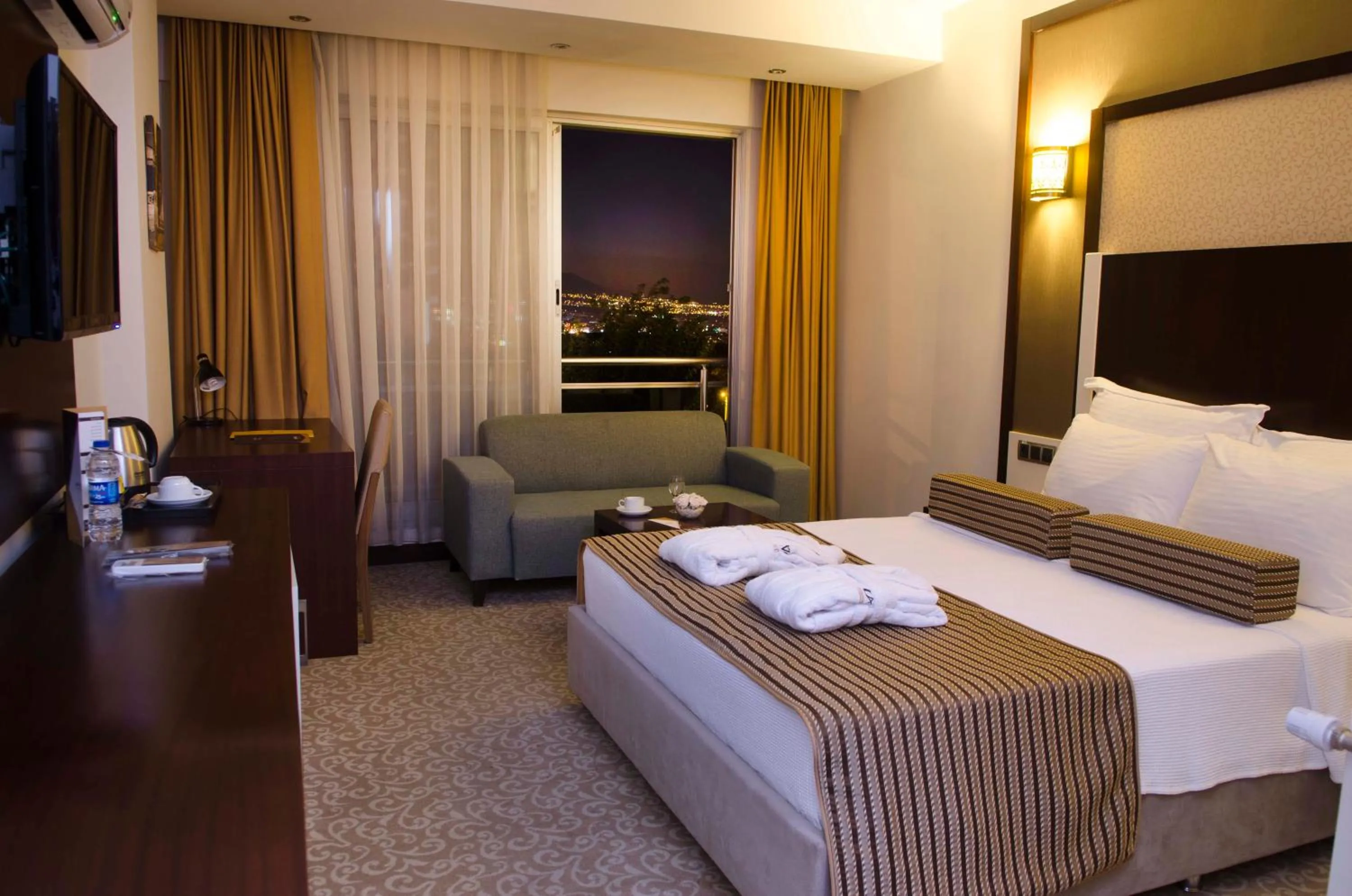 Bed in Lavin Hotel & Spa