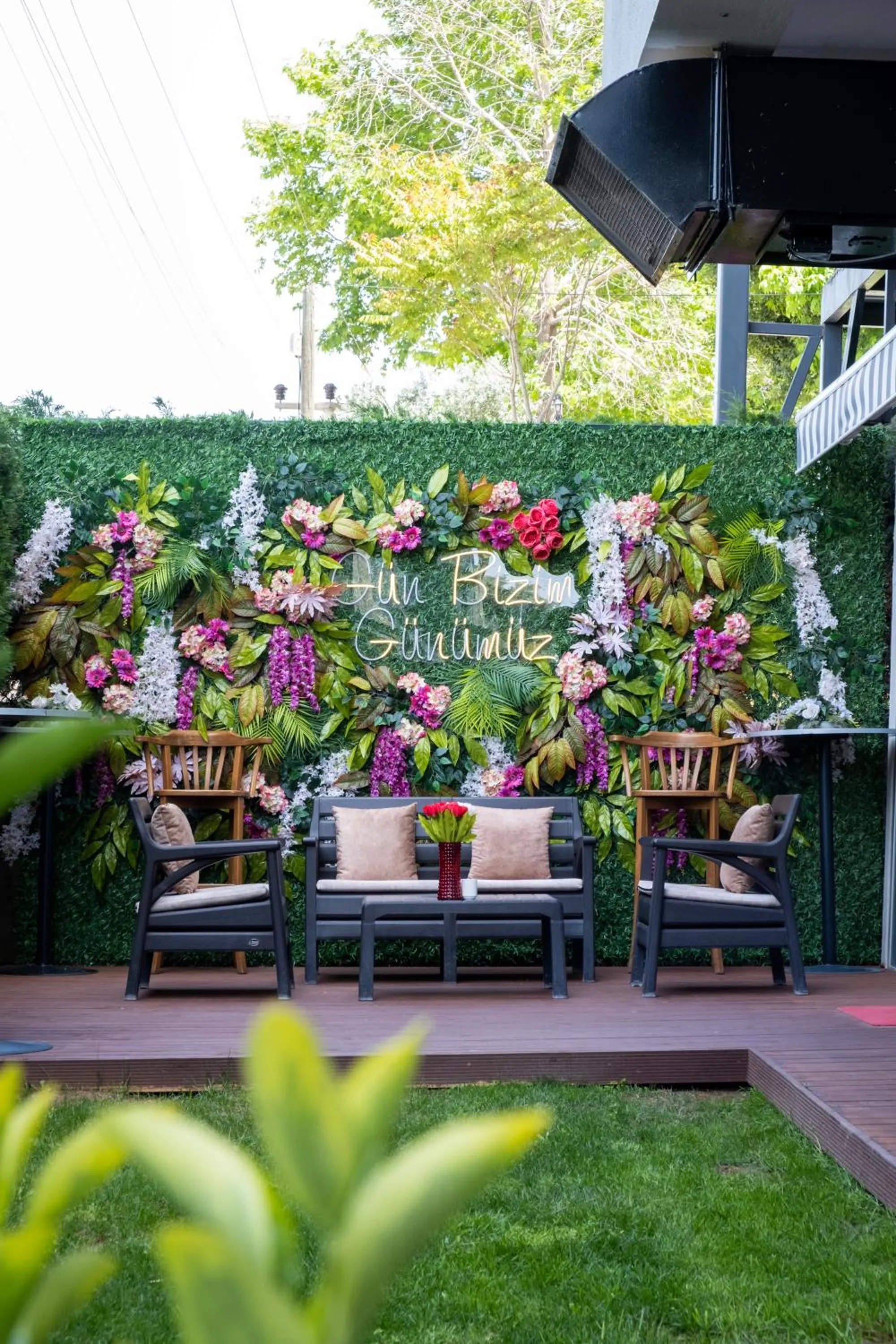 Patio in Lavin Hotel & Spa