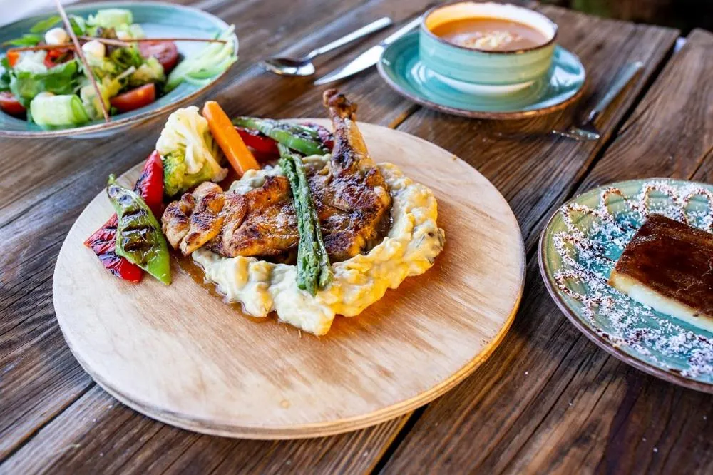 Food and drinks in Lavin Hotel & Spa