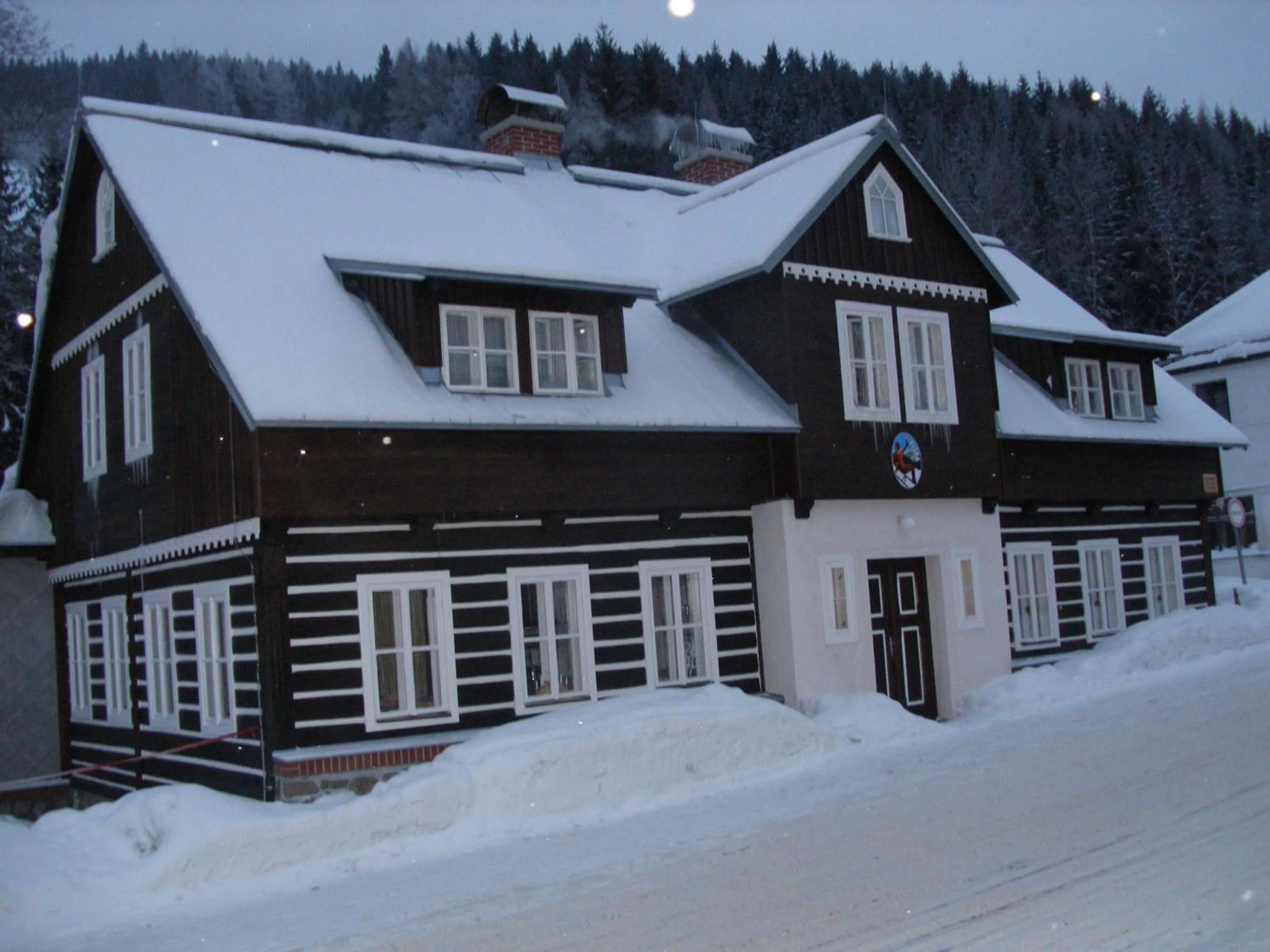 Facade/entrance in Pecka Penzion