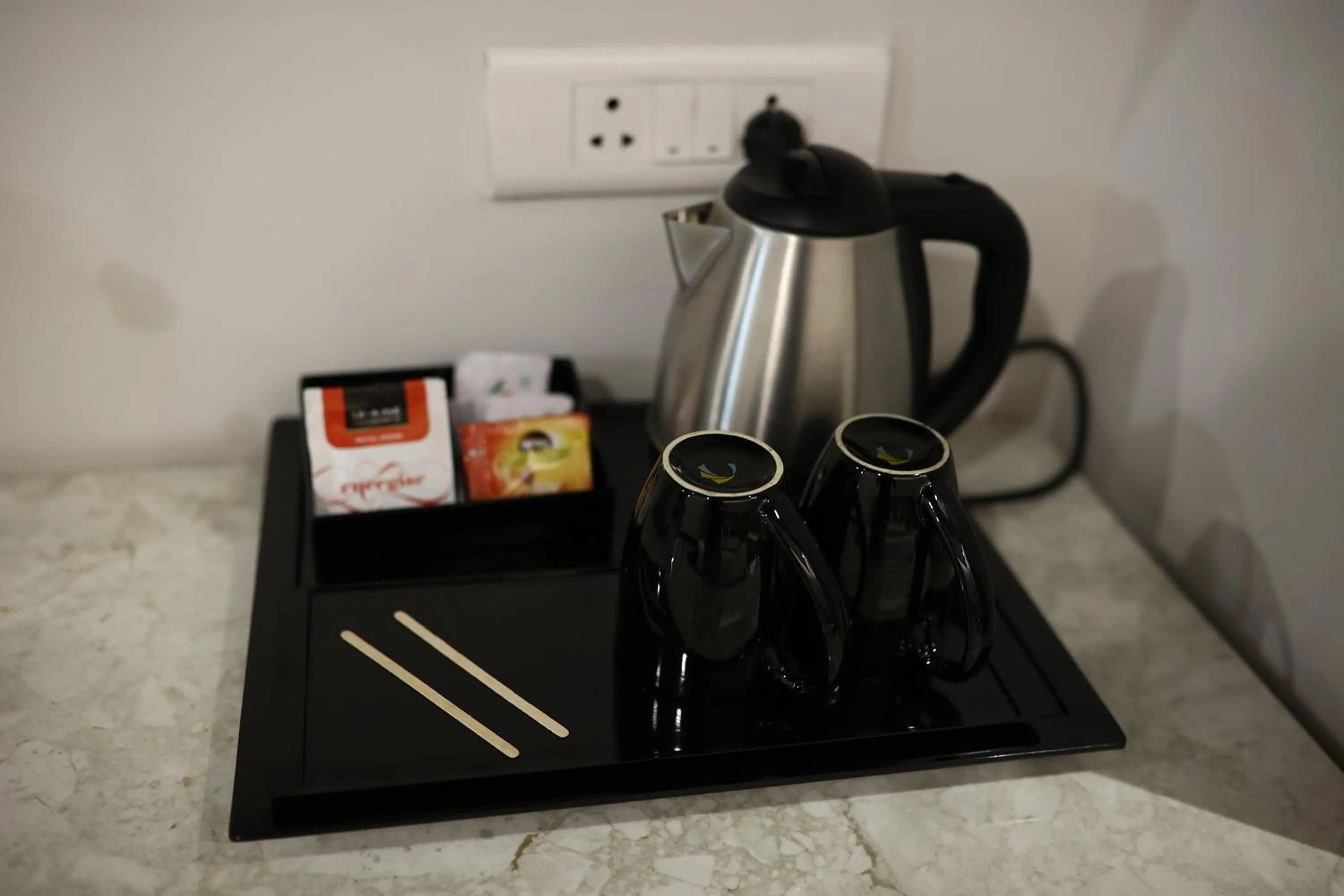 Coffee/tea facilities in Hotel Saratharajans