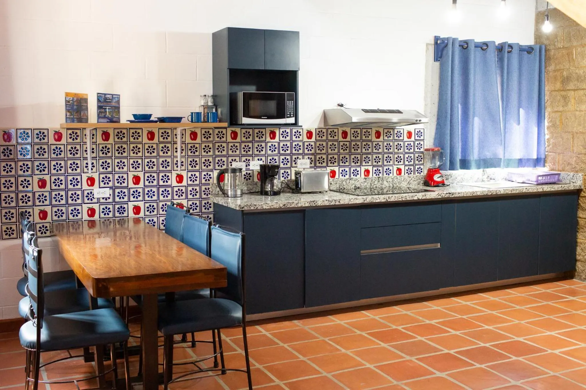 Kitchen or kitchenette in Cabañas Bungalos las Alazanas