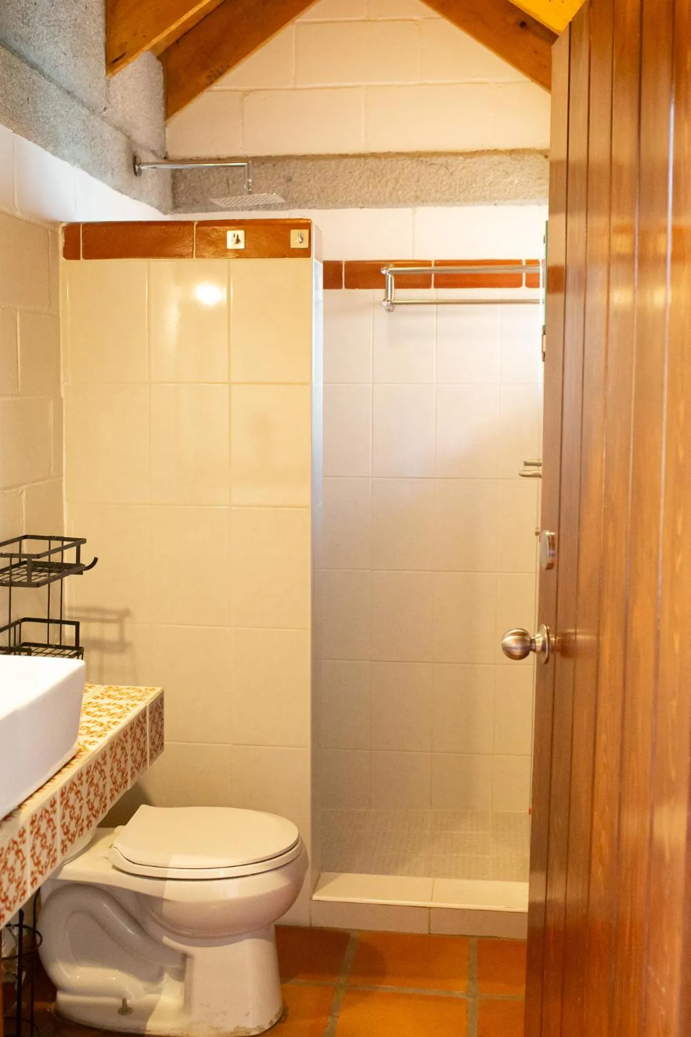 Shower in Cabañas Bungalos las Alazanas