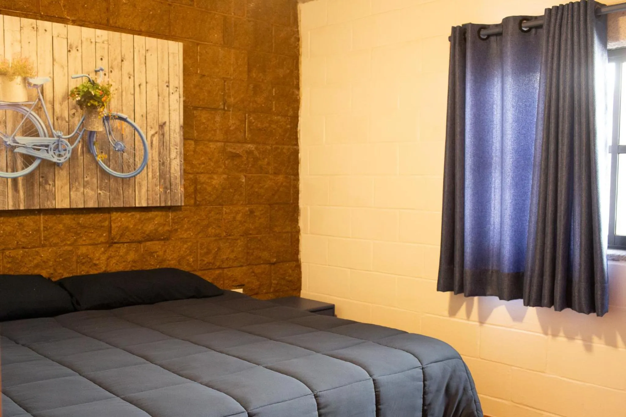 Bed in Cabañas Bungalos las Alazanas