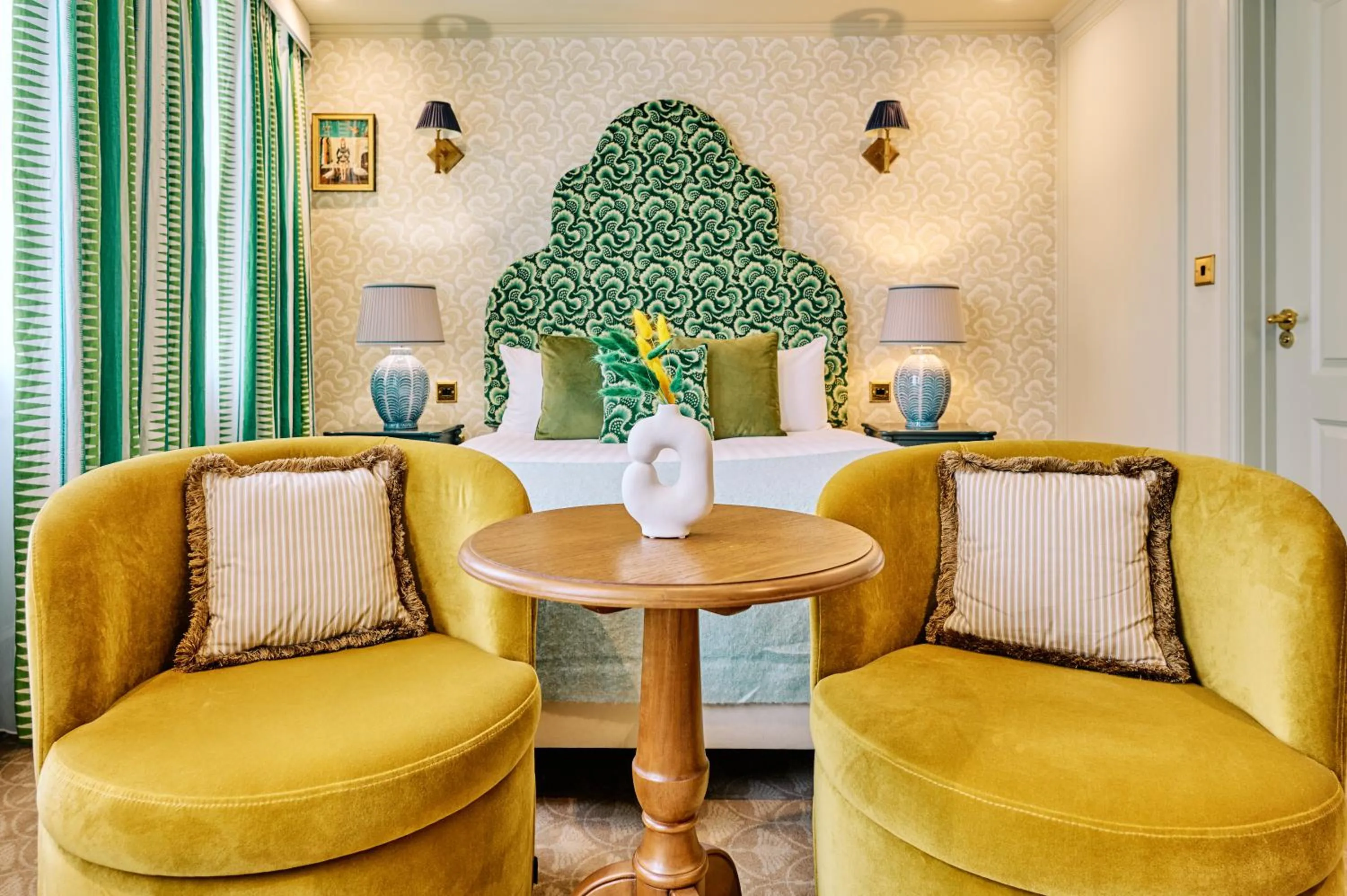 Seating area in Bedford Swan Hotel and Thermal Spa