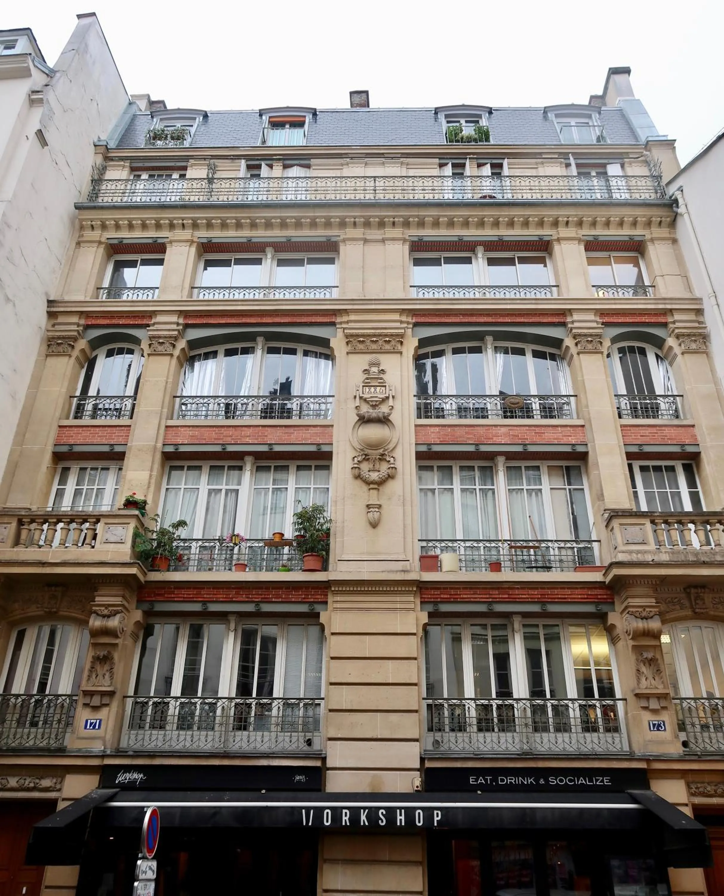 Property building in HIGHSTAY - Luxury Serviced Apartments - Centre Pompidou