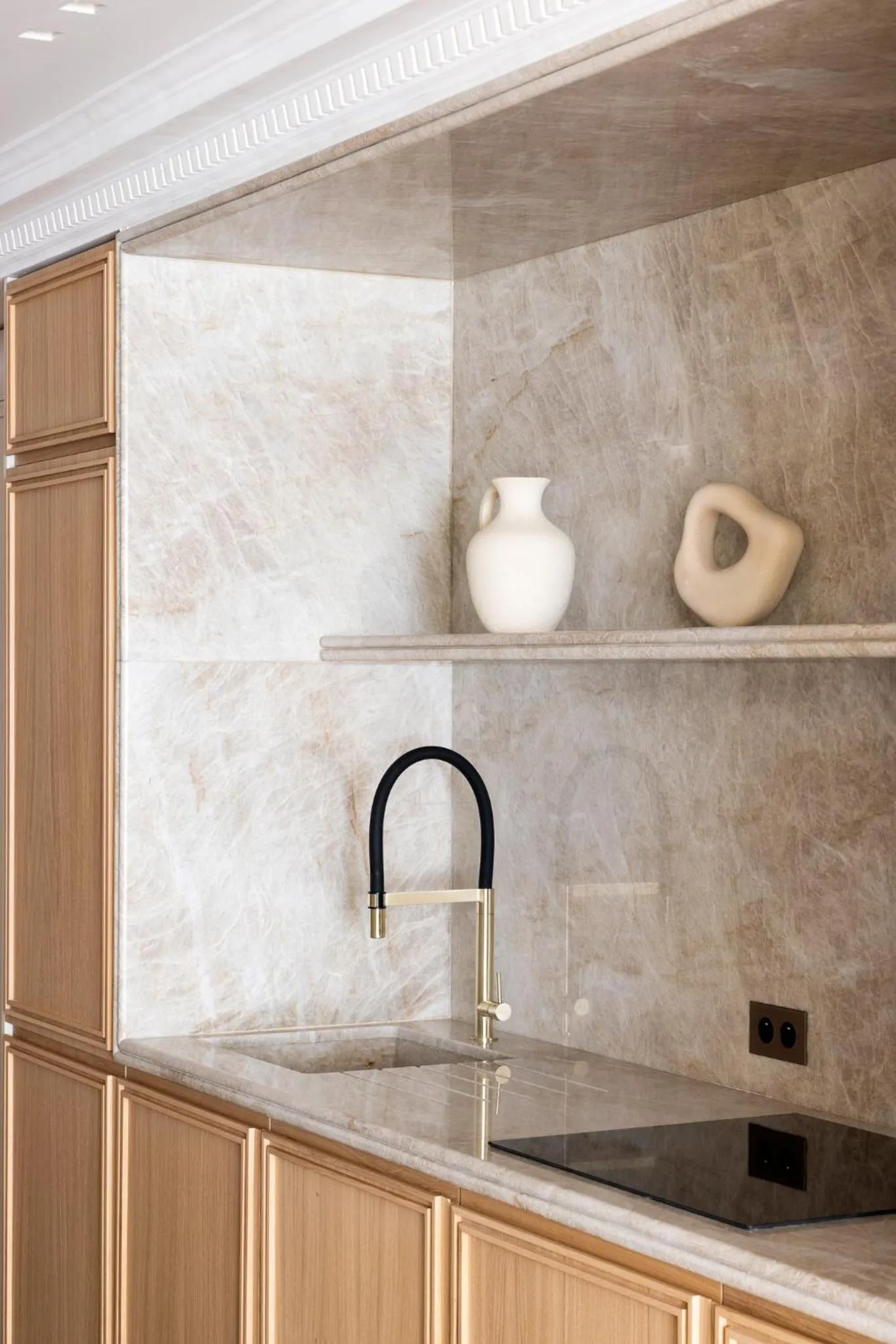 Kitchen or kitchenette in HIGHSTAY - Luxury Serviced Apartments - Centre Pompidou