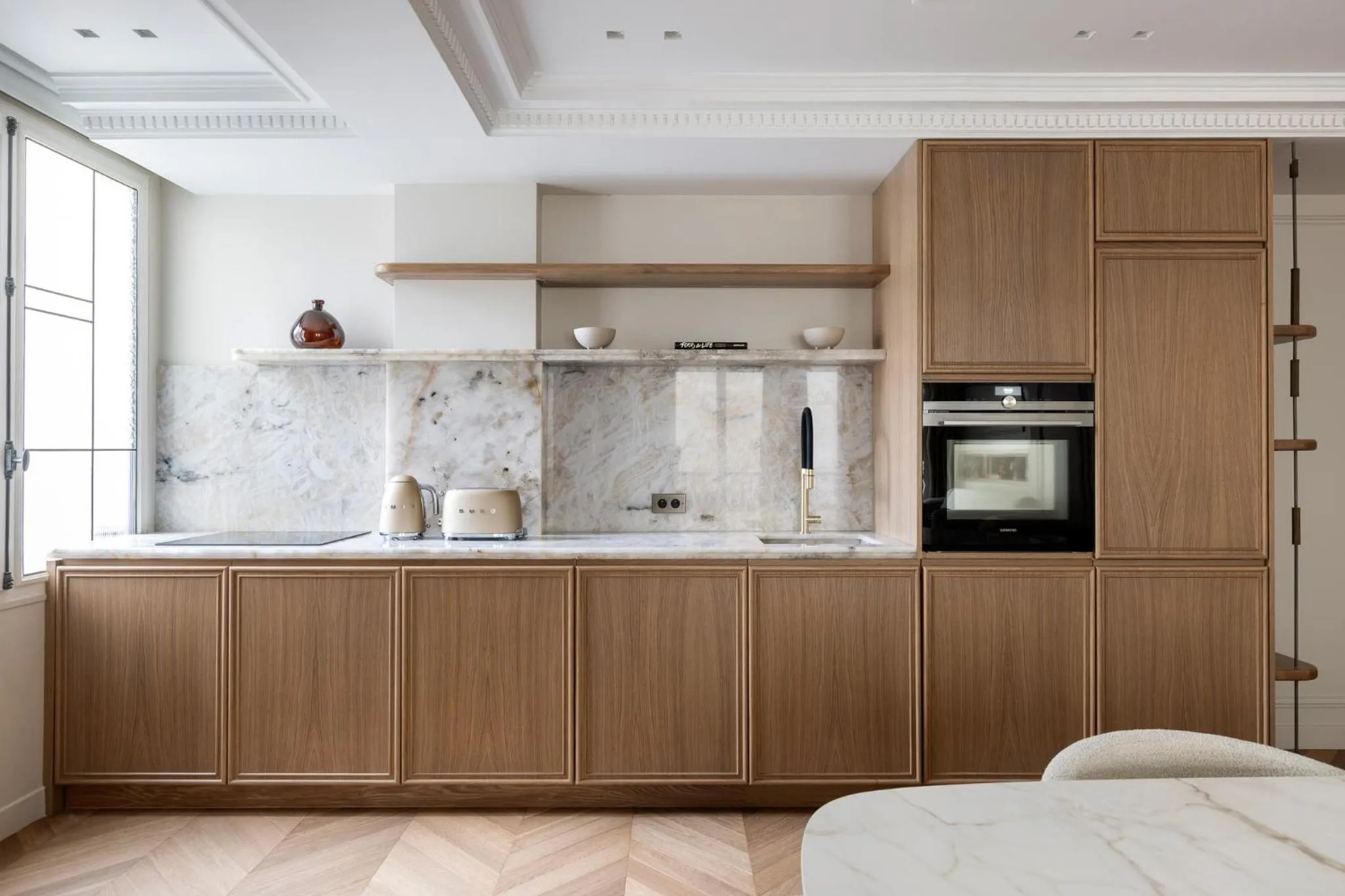 Kitchen or kitchenette in HIGHSTAY - Luxury Serviced Apartments - Centre Pompidou