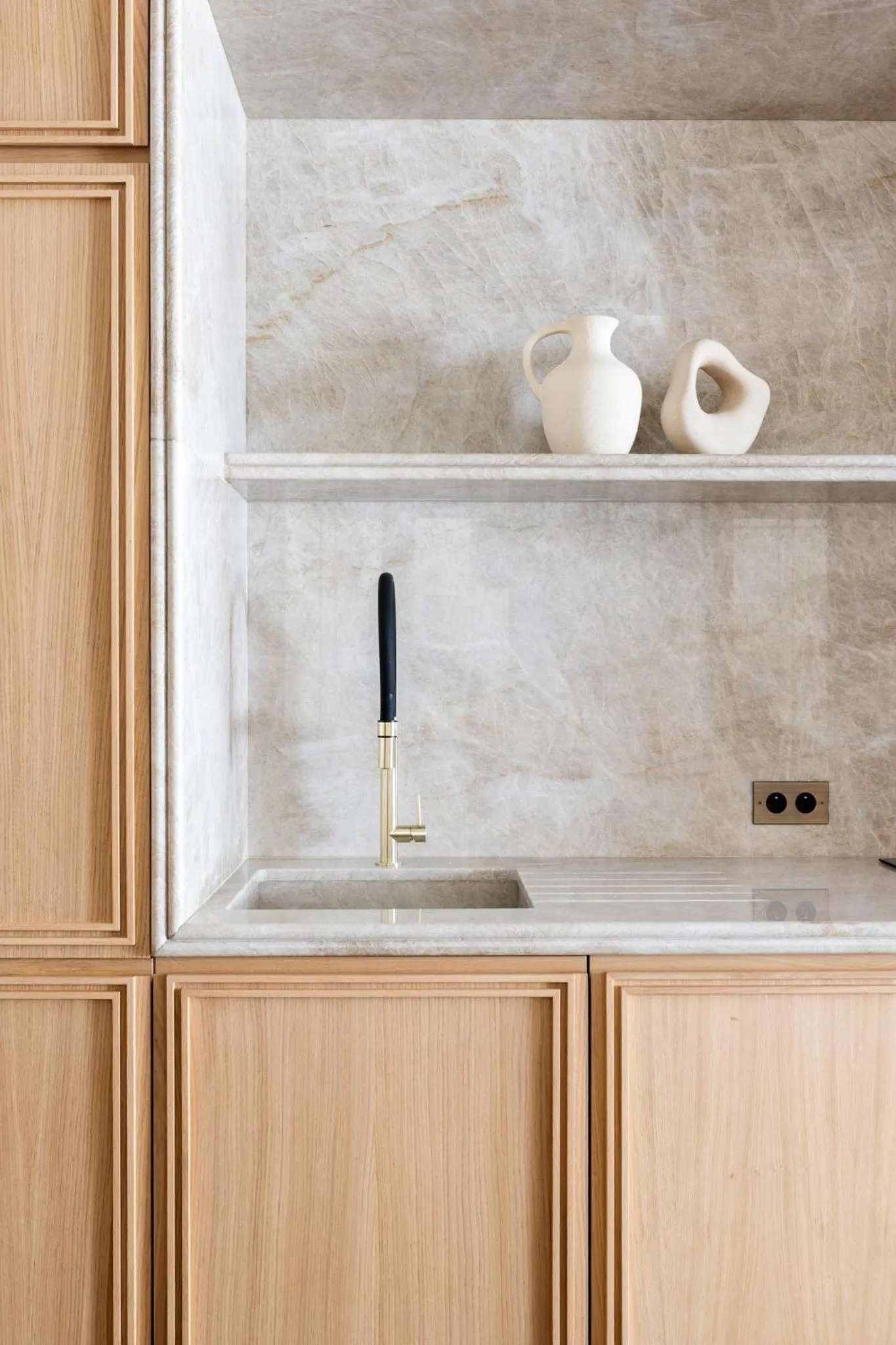 kitchen in HIGHSTAY - Luxury Serviced Apartments - Centre Pompidou