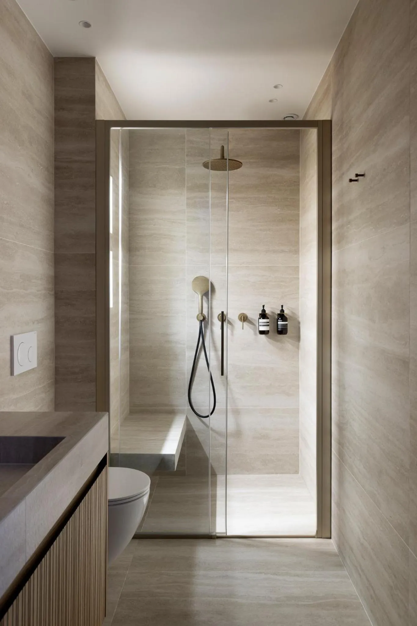 Shower in HIGHSTAY - Luxury Serviced Apartments - Centre Pompidou