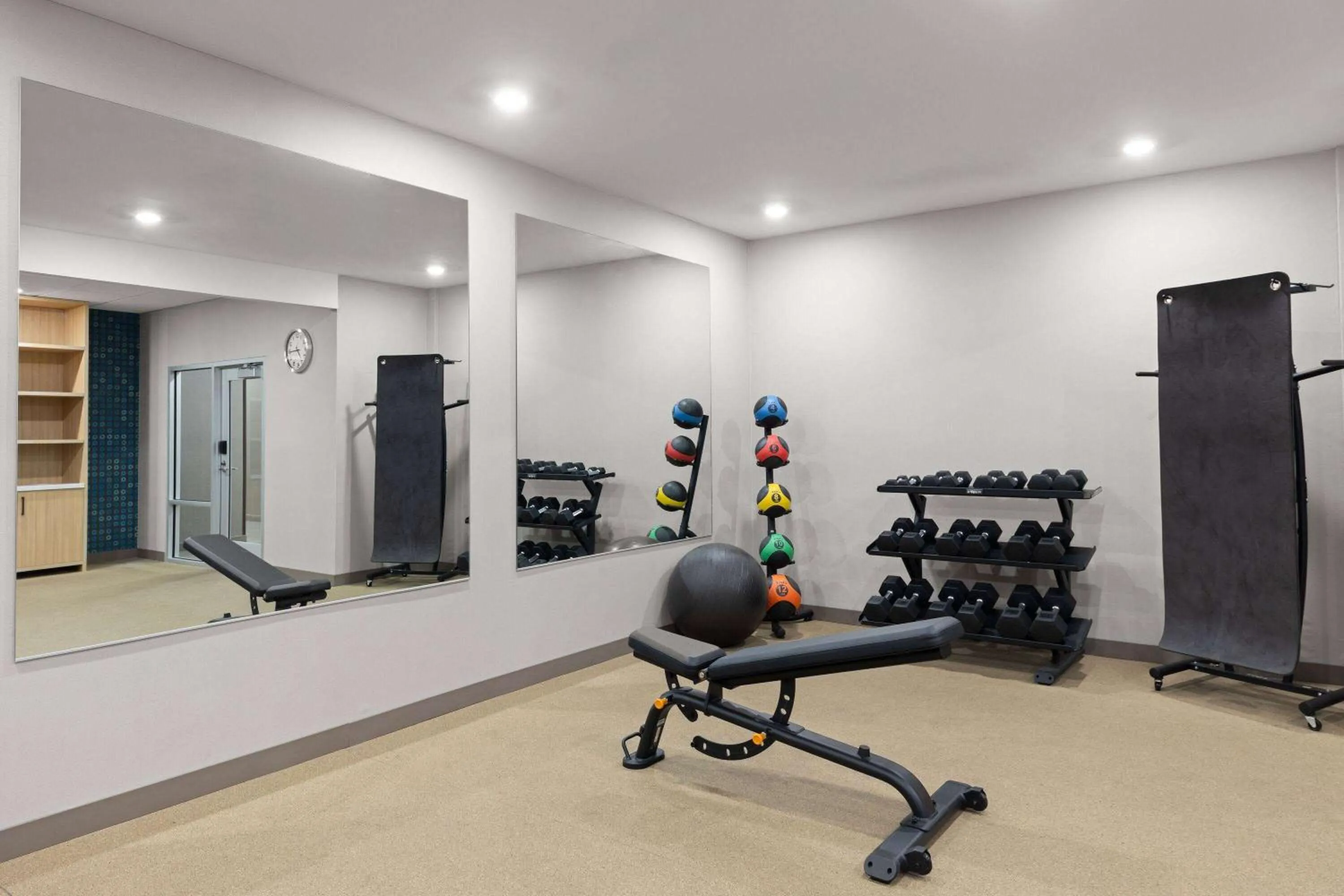 Fitness centre/facilities in La Quinta Inn & Suites by Wyndham Yuma