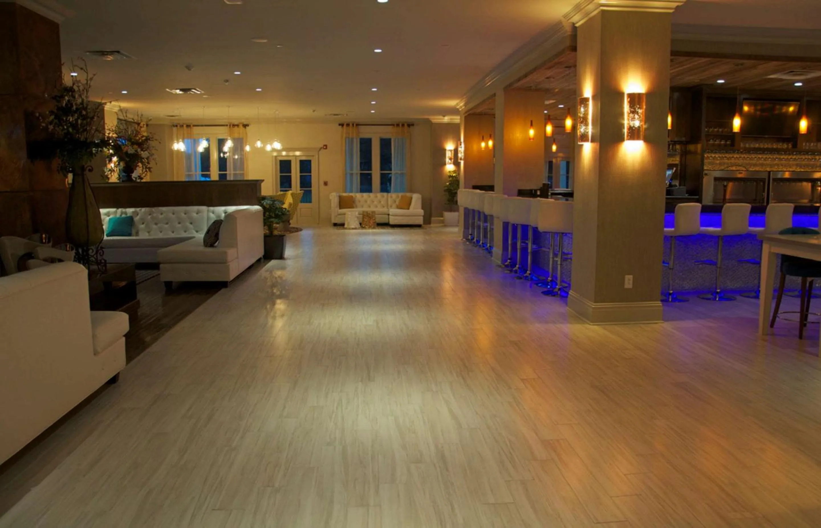 Lobby or reception in White House Hotel