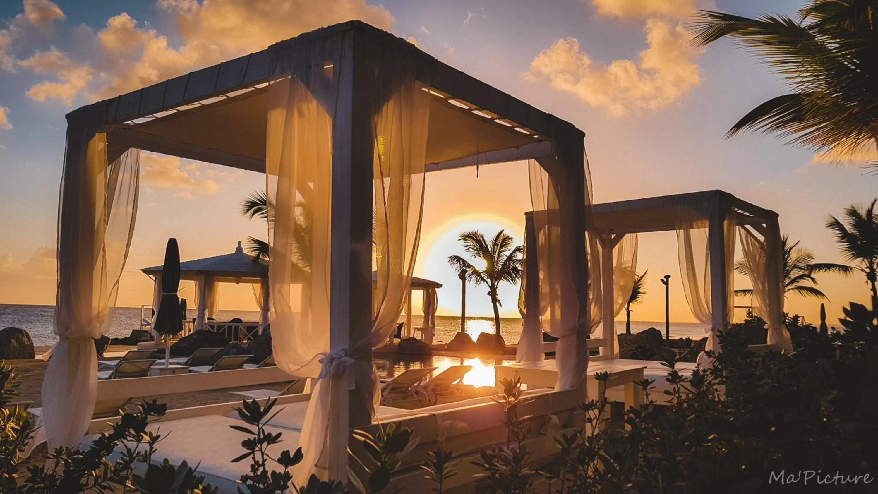 Beach in TRACADERO Beach Club & Holidays Rentals