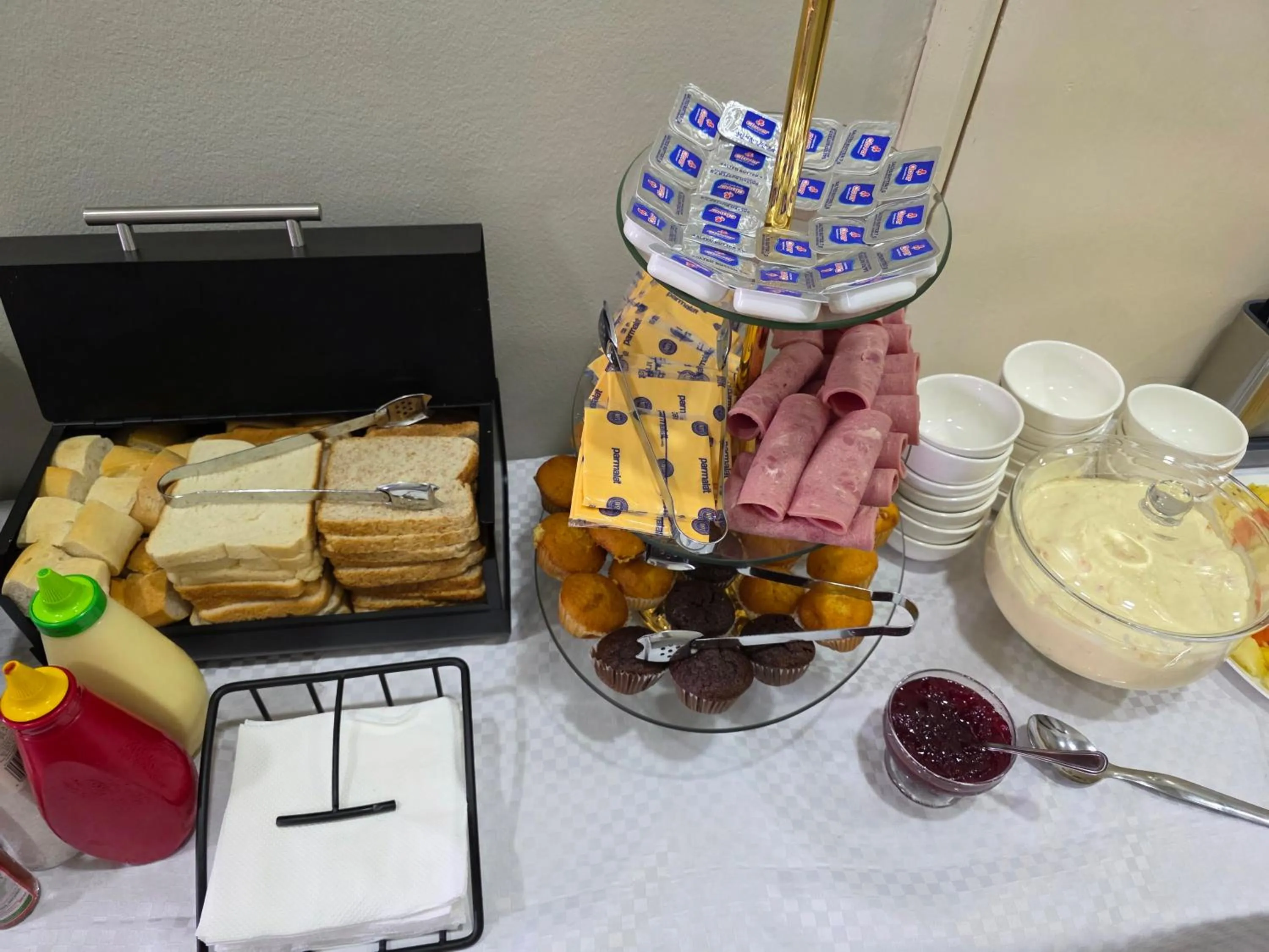 Breakfast in White Garden Hotel