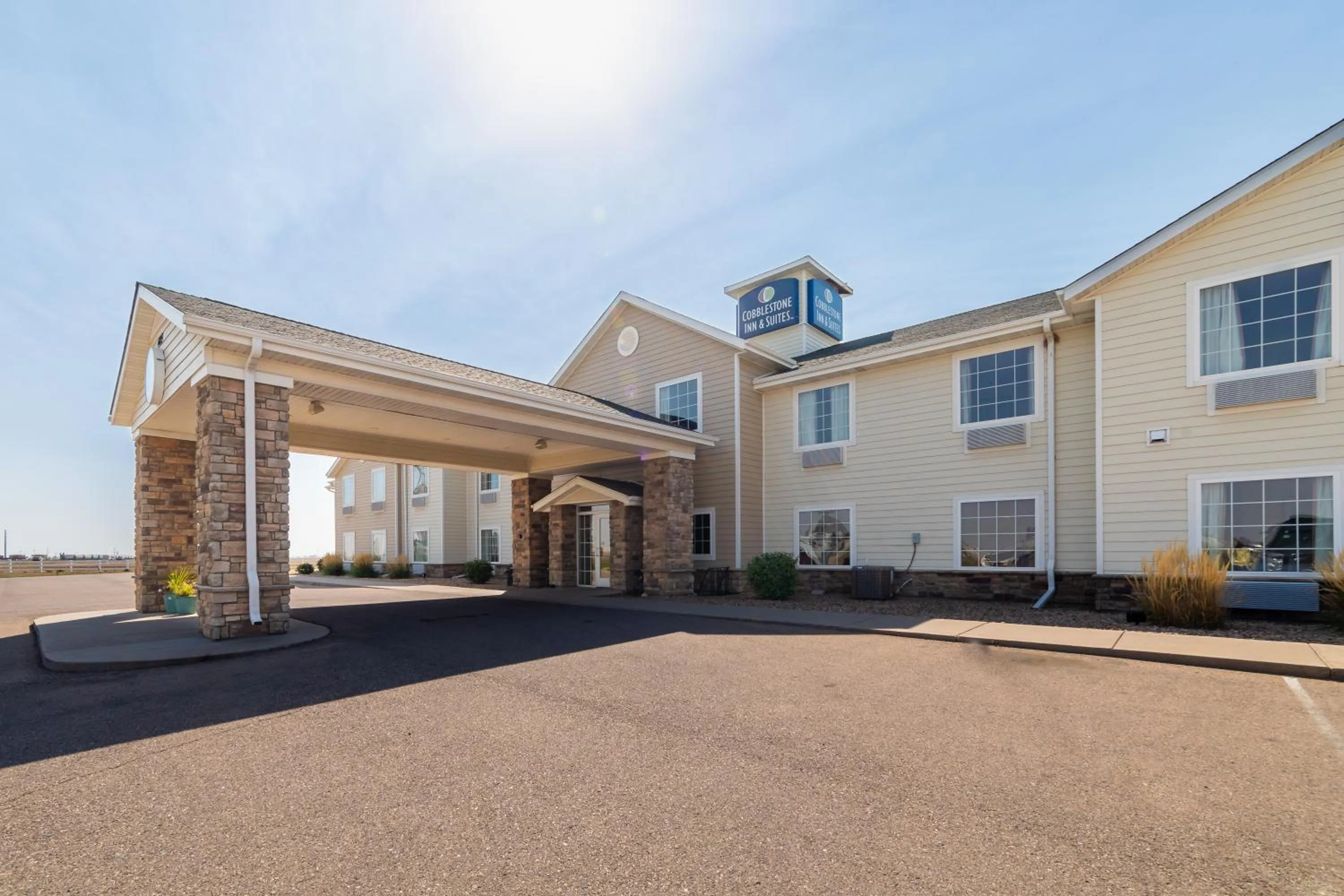 Property building in Cobblestone Inn and Suites - Eaton