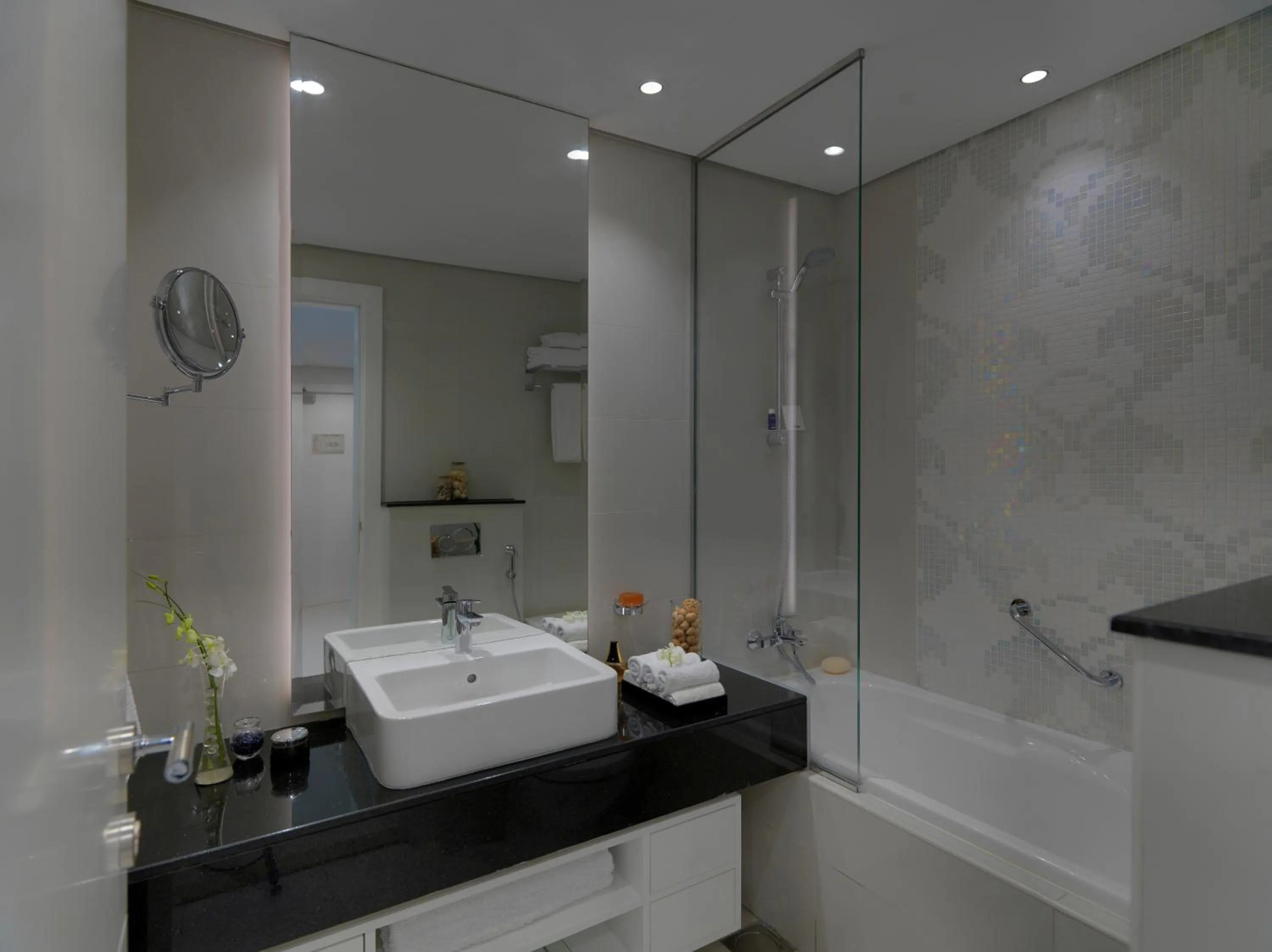 Bathroom in DAMAC Maison Canal Views