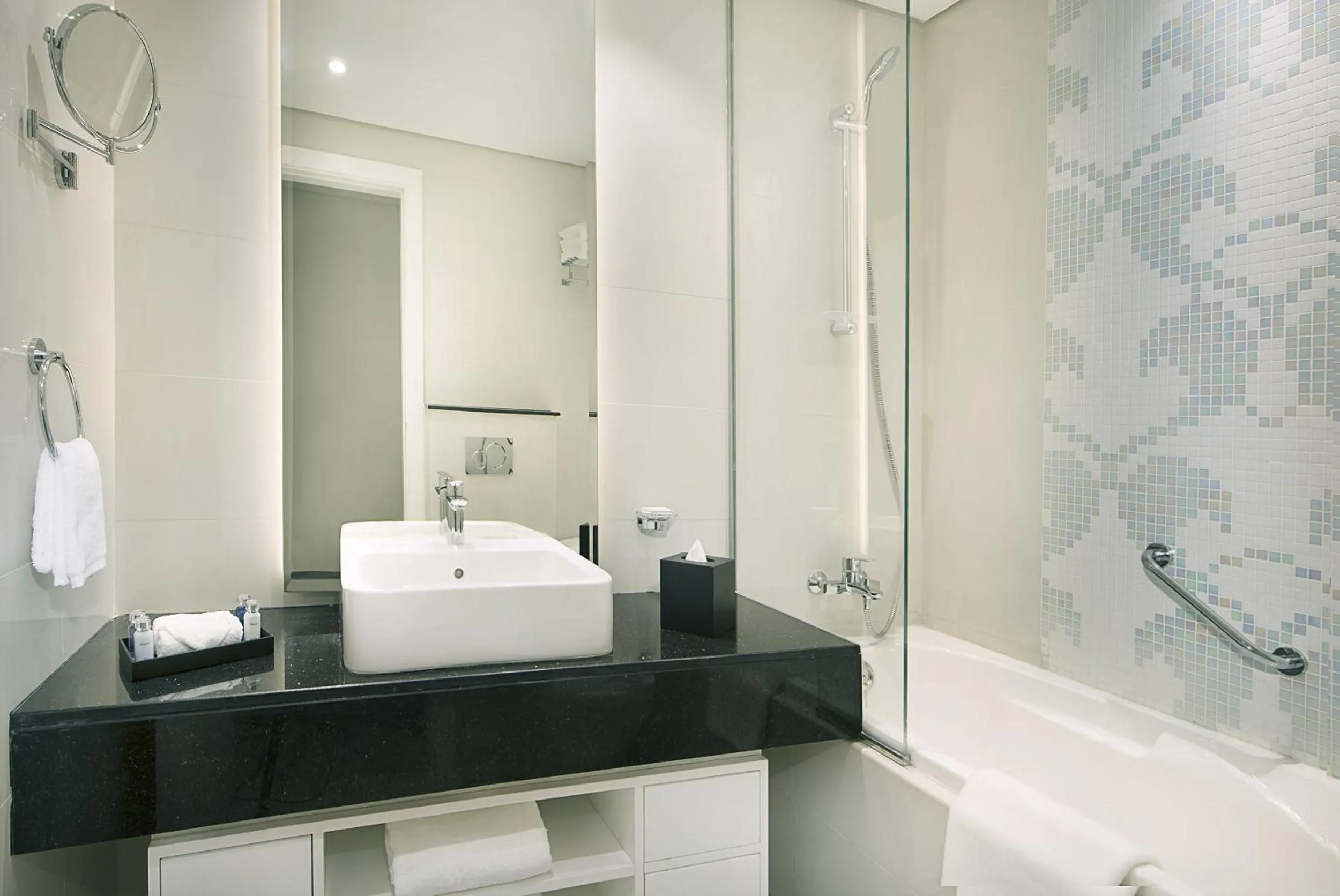 Bathroom in DAMAC Maison Canal Views