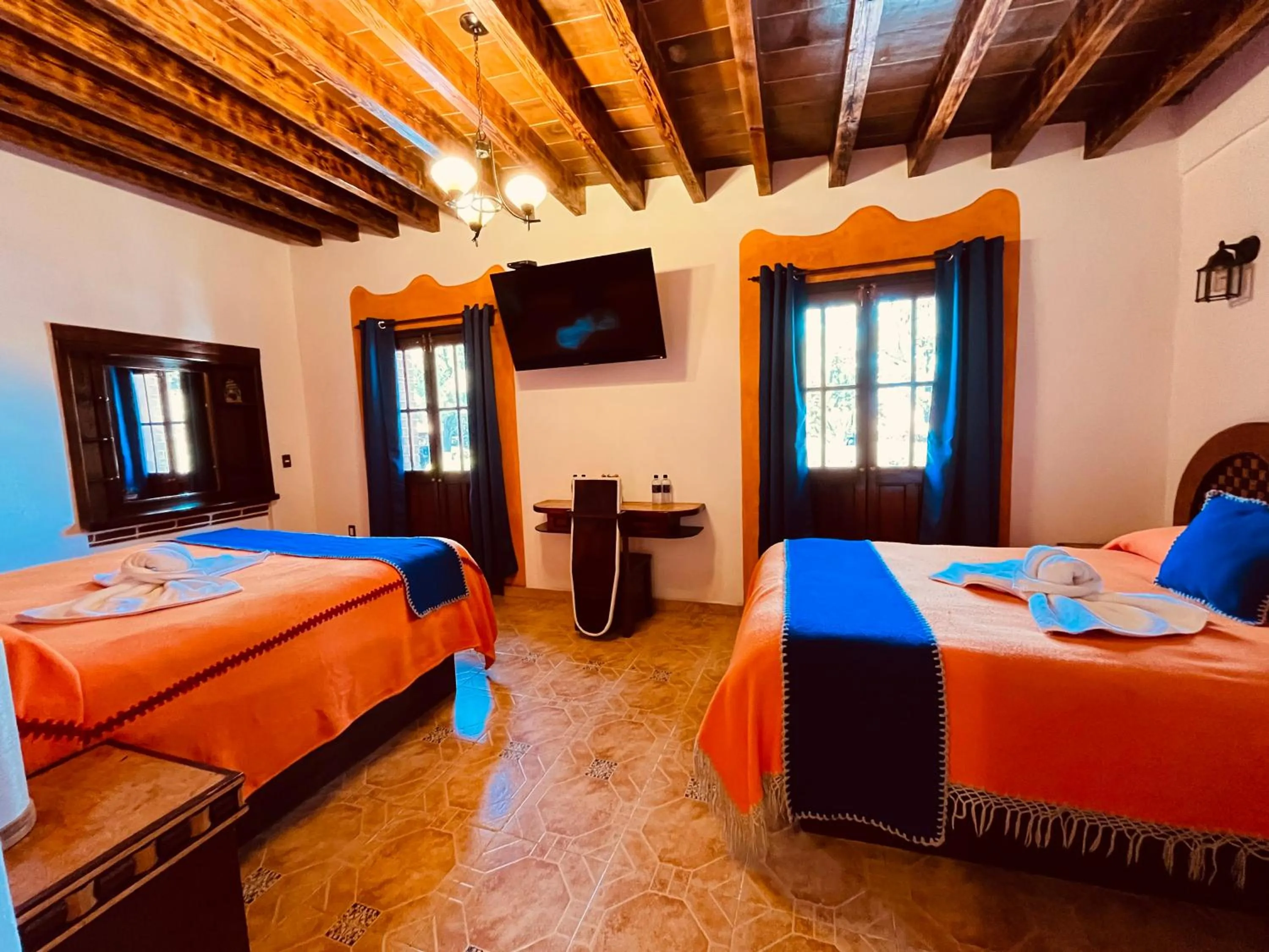 Photo of the whole room, Bed in Hotel El Aguila, Villa del Carbón