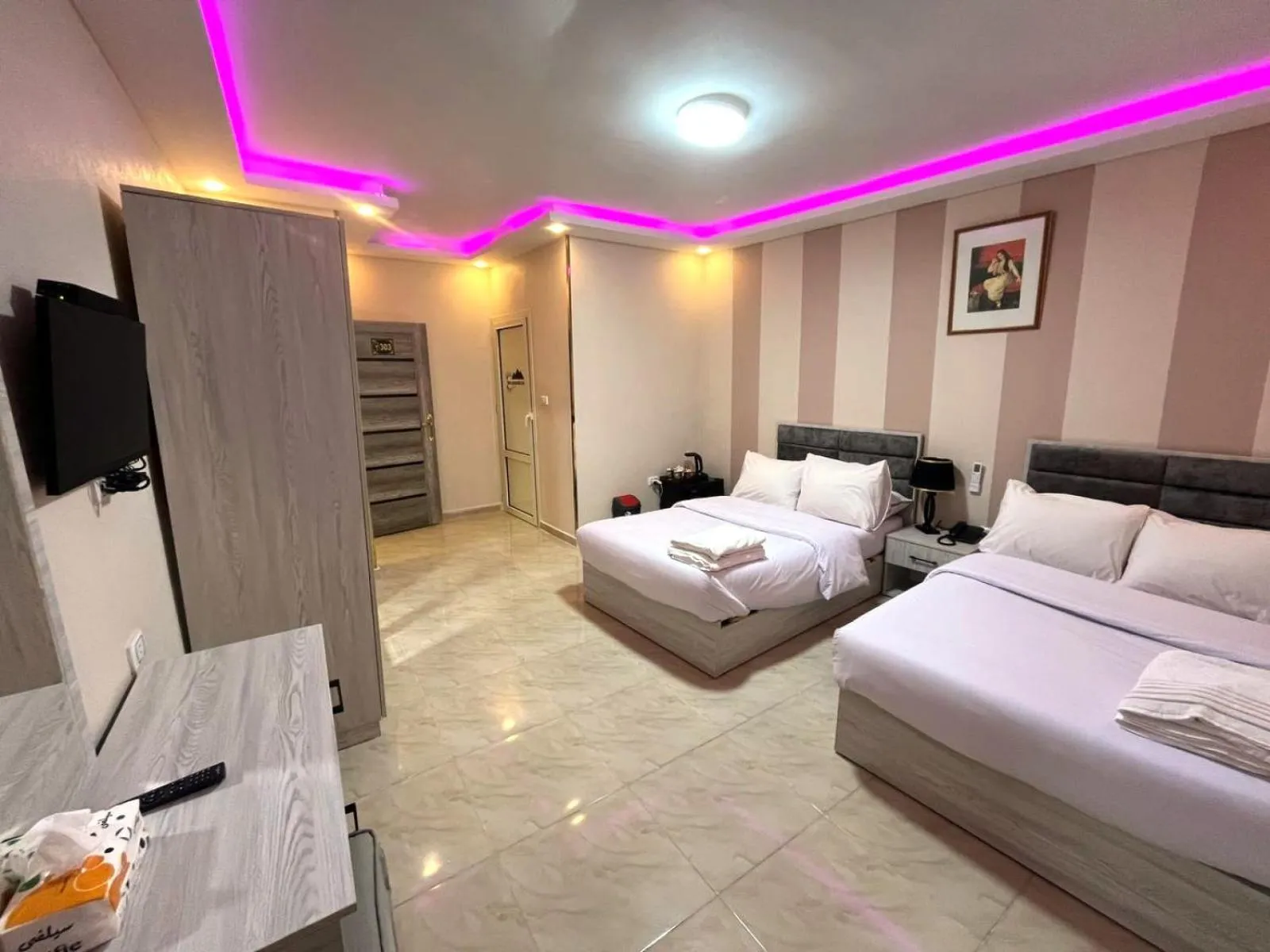 Bed in Nun Pyramids INN