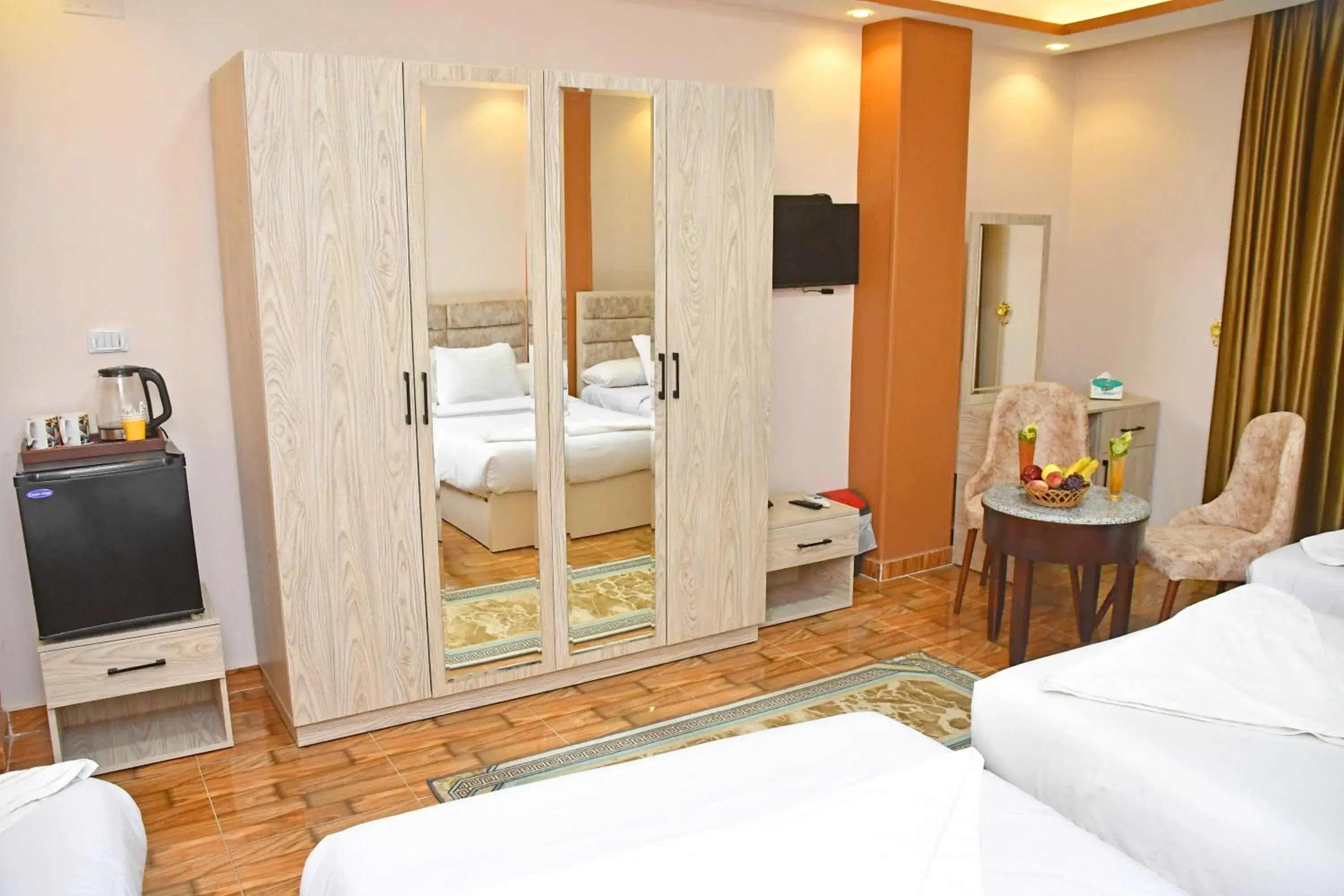 Quadruple Room in Nun Pyramids INN Quadruple Room in Nun Pyramids INN