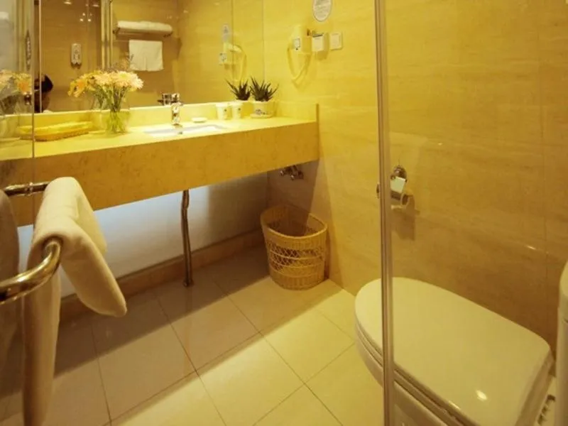 Greentree Inn Shanghai West Huaxia Road Metro Station Express Hotel