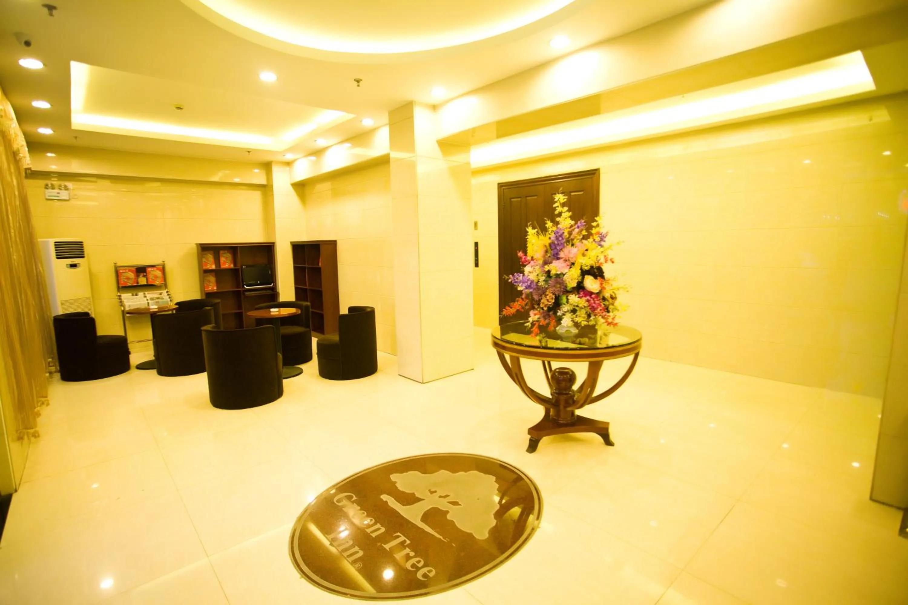 Lobby or reception in GreenTree Inn Shanghai Meilan Lake Hutai Road Express Hotel
