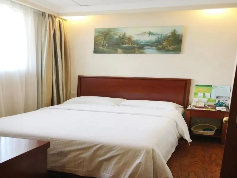 Bed in GreenTree Inn Shanghai Meilan Lake Hutai Road Express Hotel