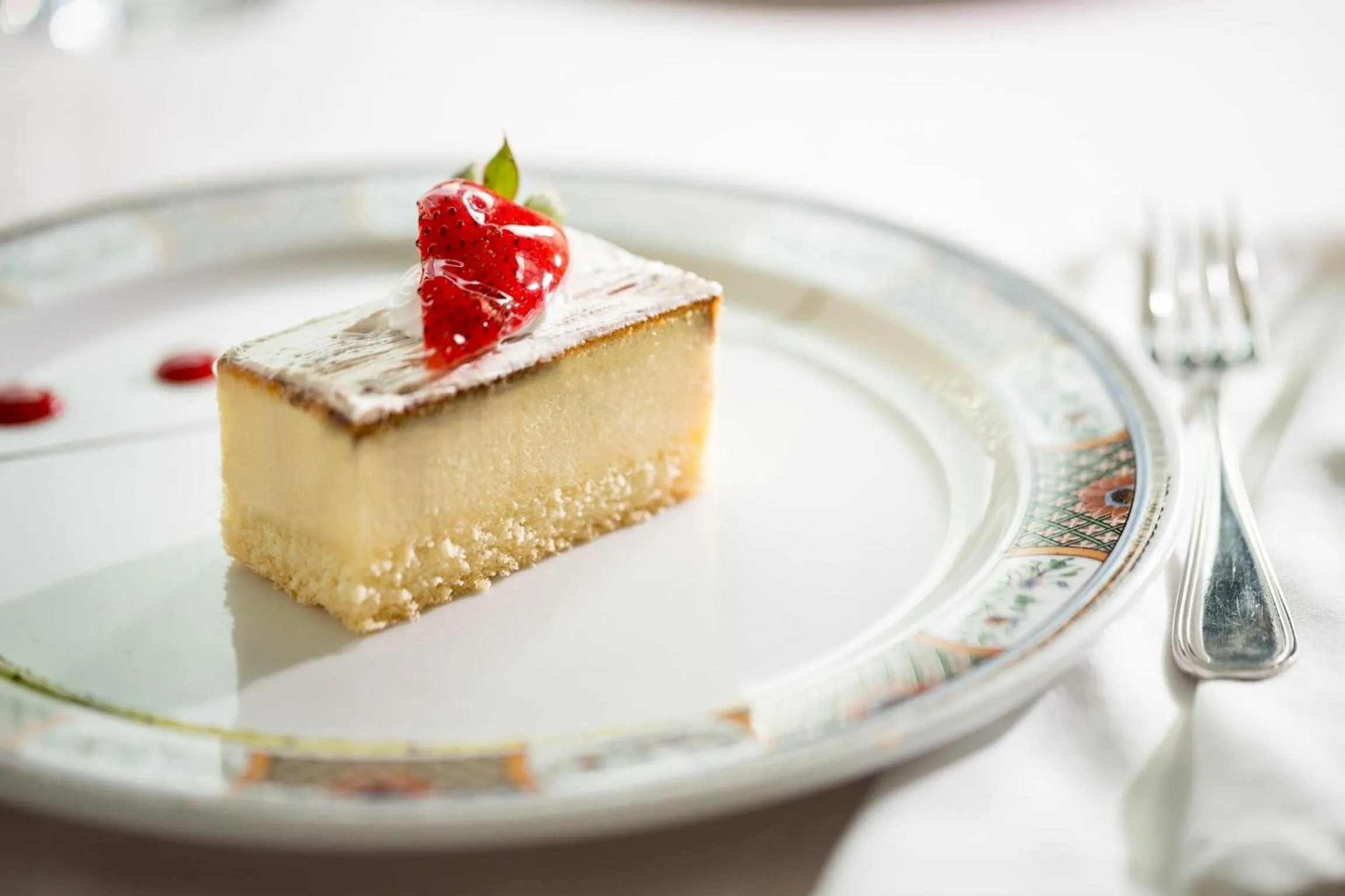 Restaurant/places to eat in Armada Avenue Hotel