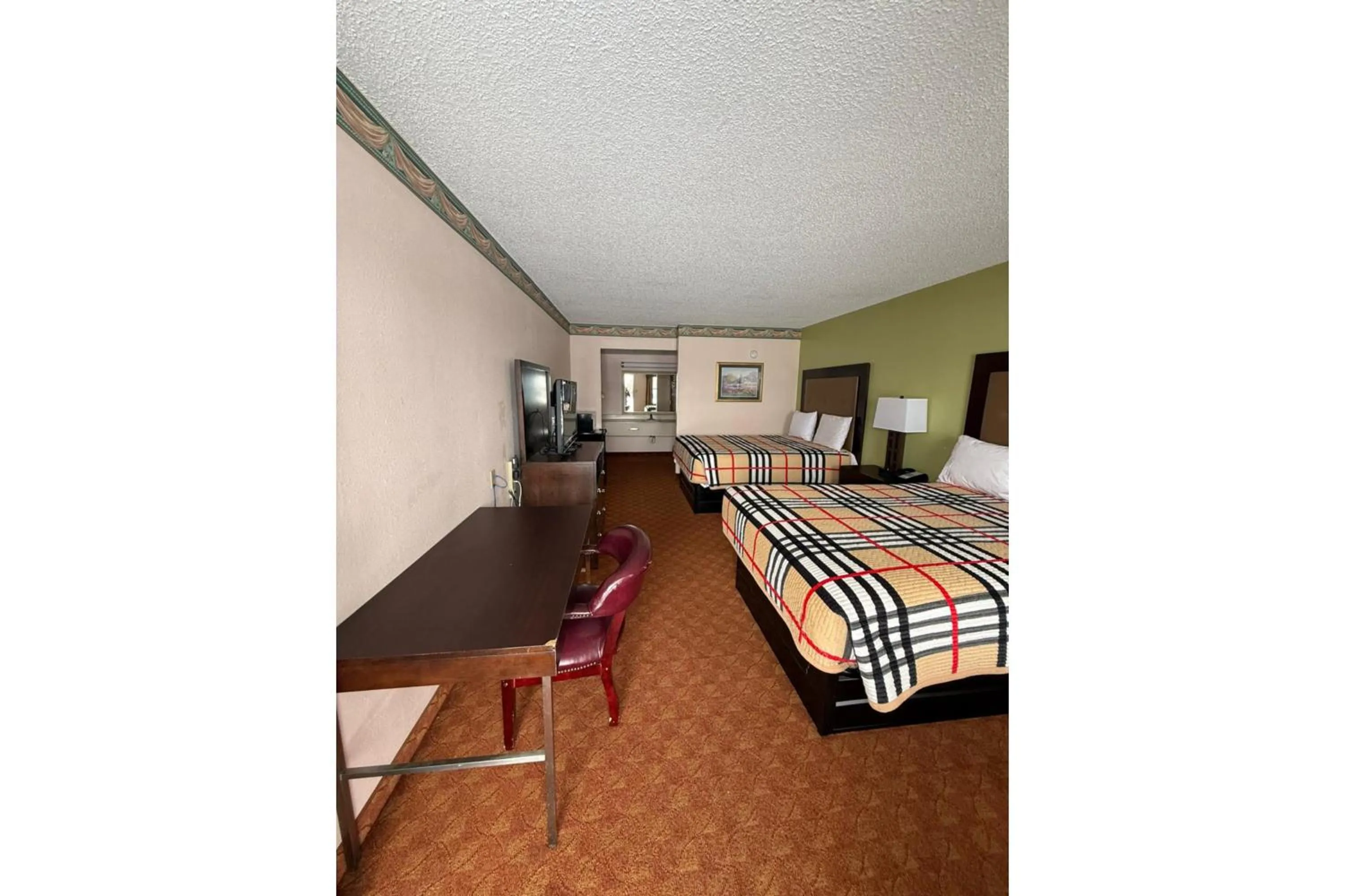 Bedroom, Bed in Victorian Inns