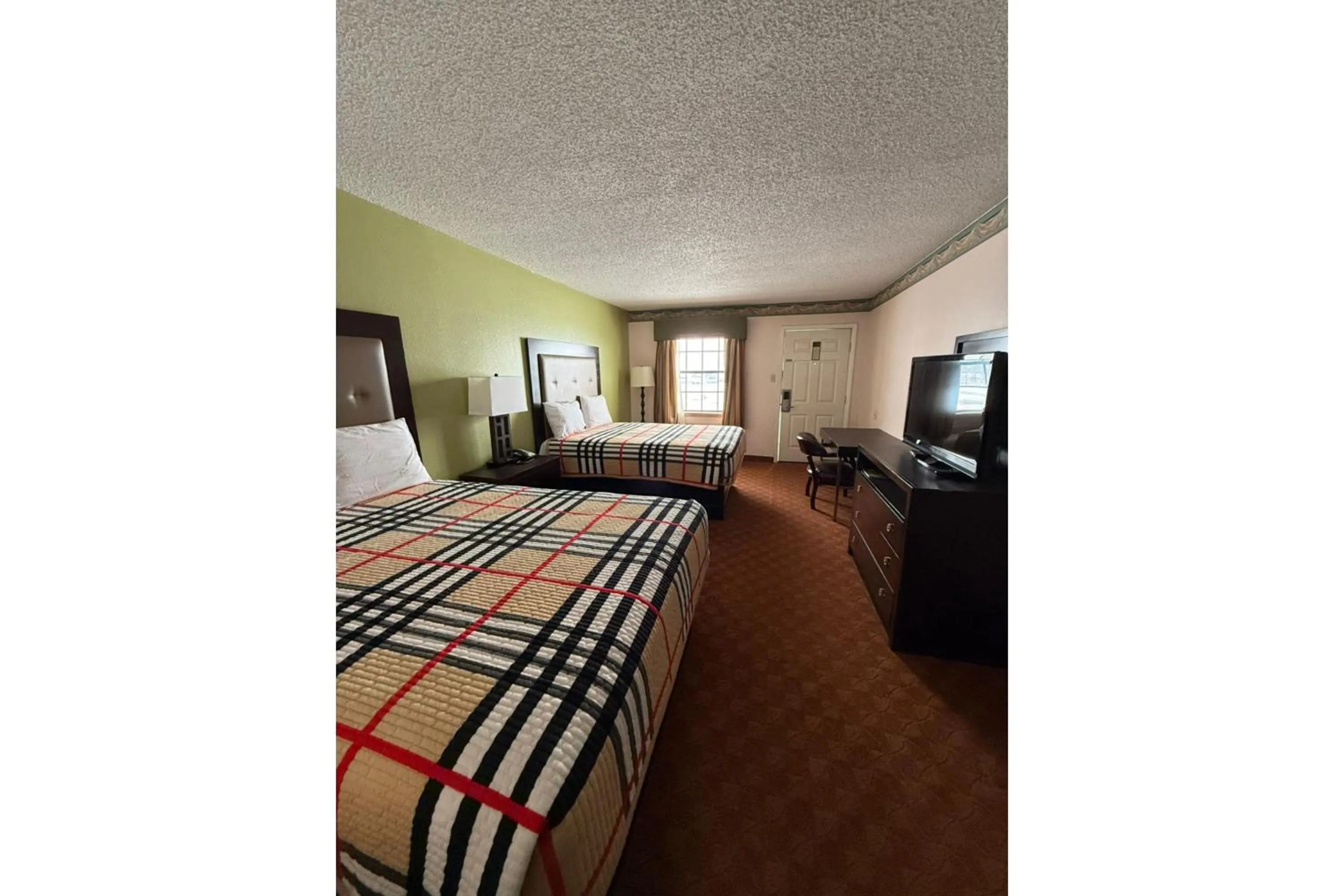 Bedroom, Bed in Victorian Inns