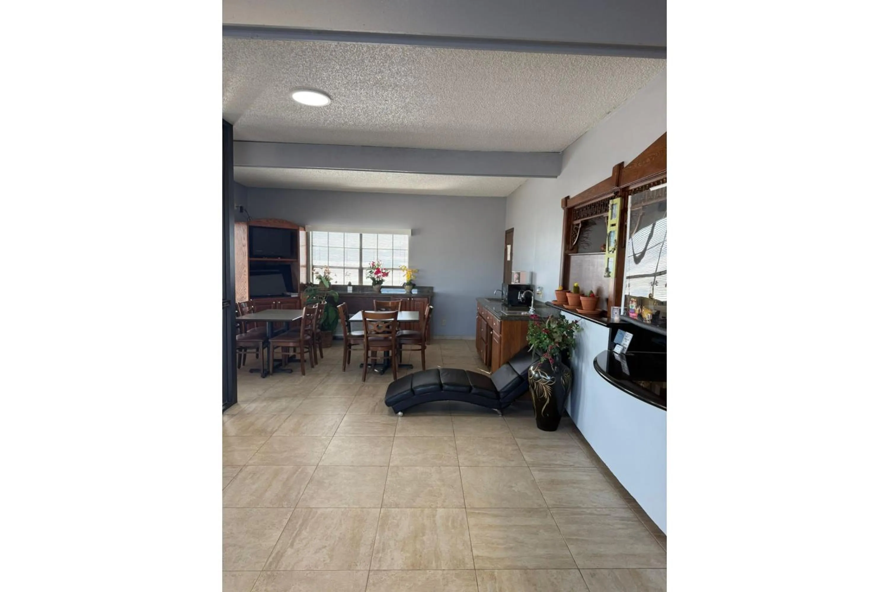 Facade/entrance in Victorian Inns