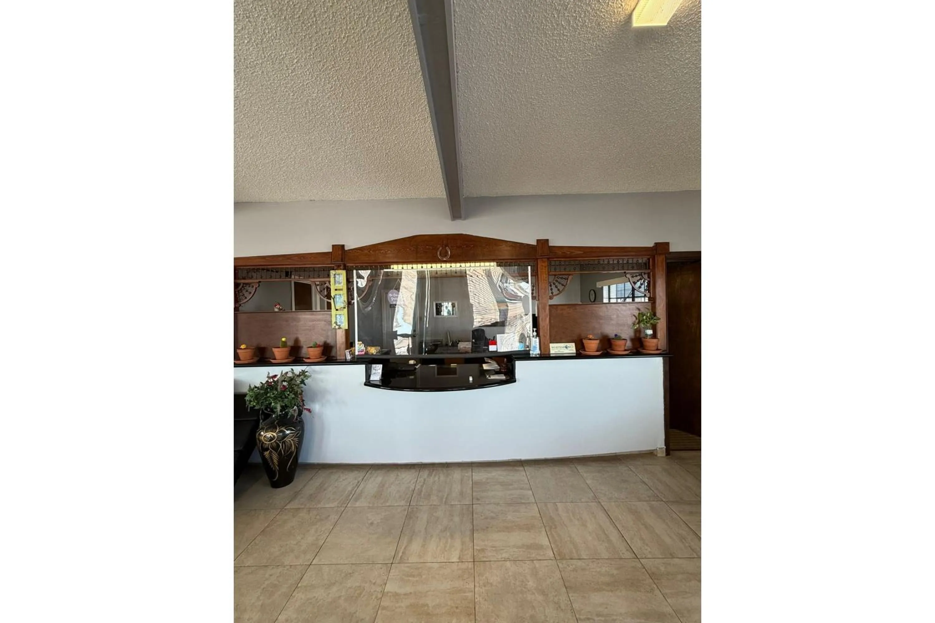 Facade/entrance in Victorian Inns