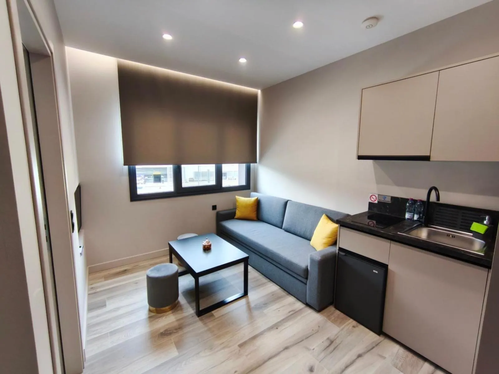 D Suites & Rooms