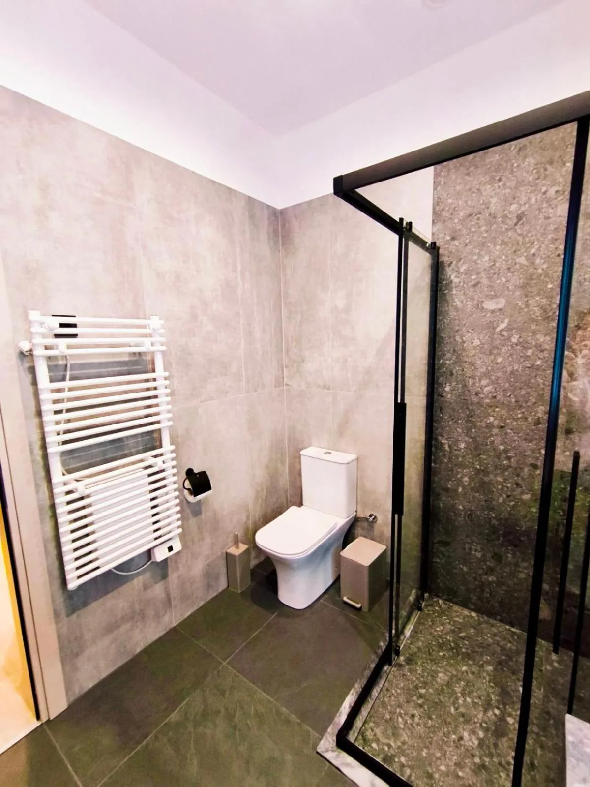 D Suites & Rooms
