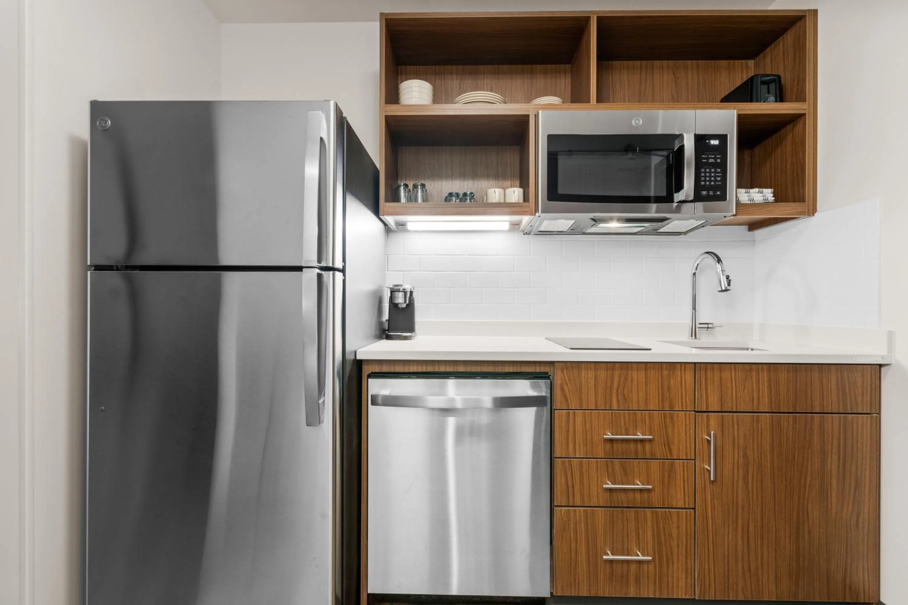Queen Suite with Two Queen Beds and Dishwasher - Non Smoking in Everhome Suites Lexington - Horse Park