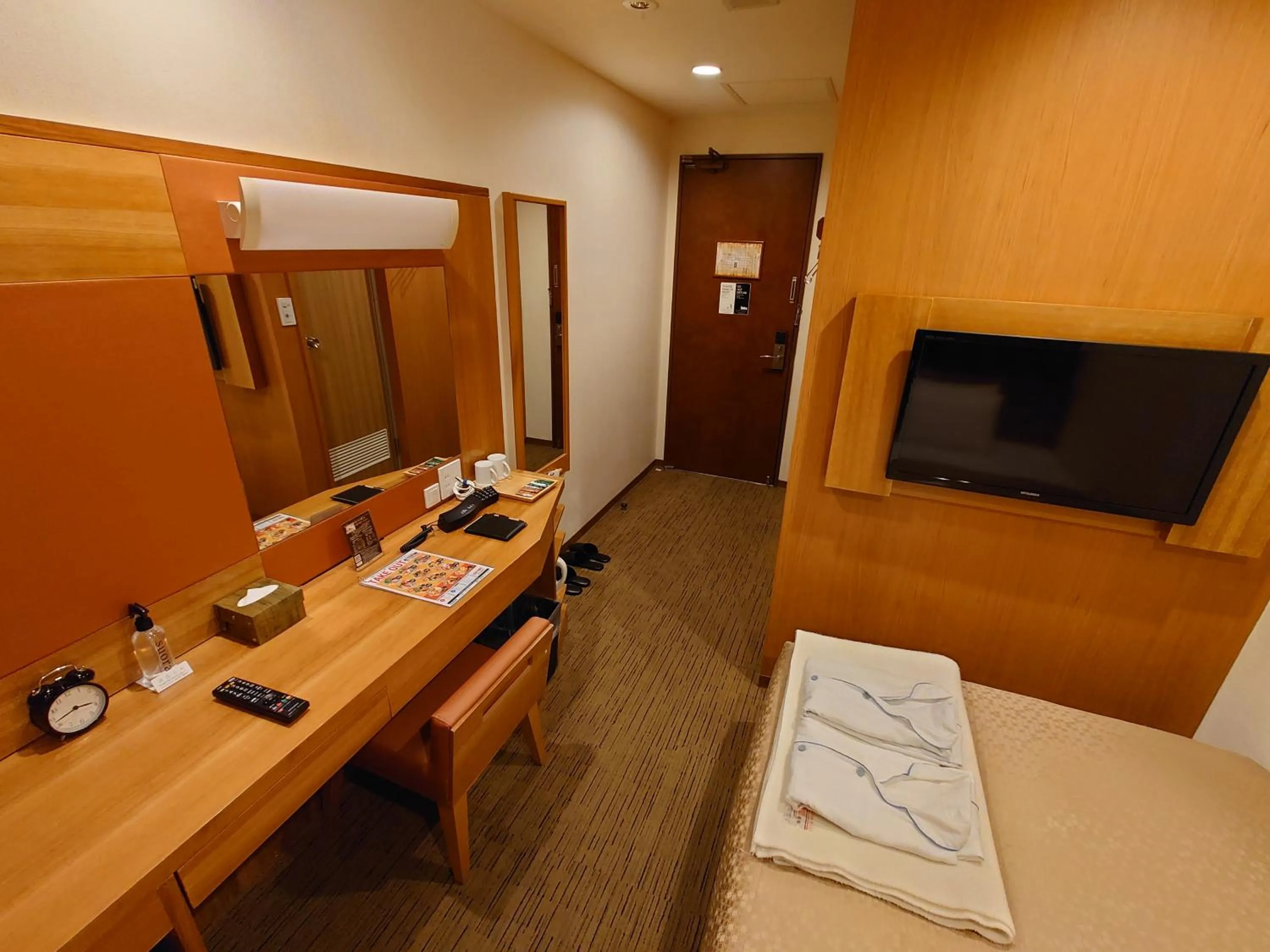 Double Room with Small Double Bed - Smoking in HOTEL RELIEF Sapporo Susukino