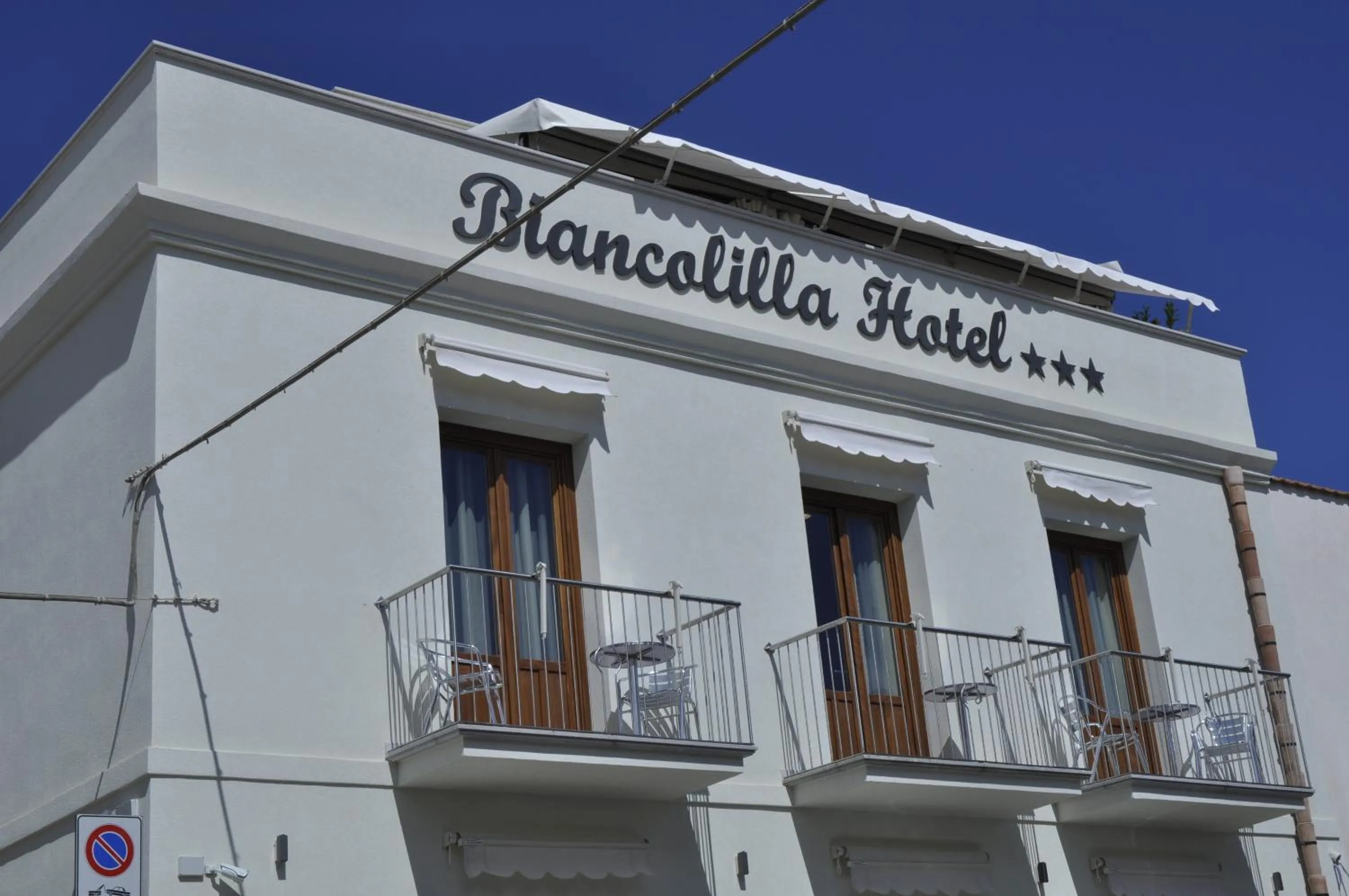 Facade/entrance in Hotel Biancolilla