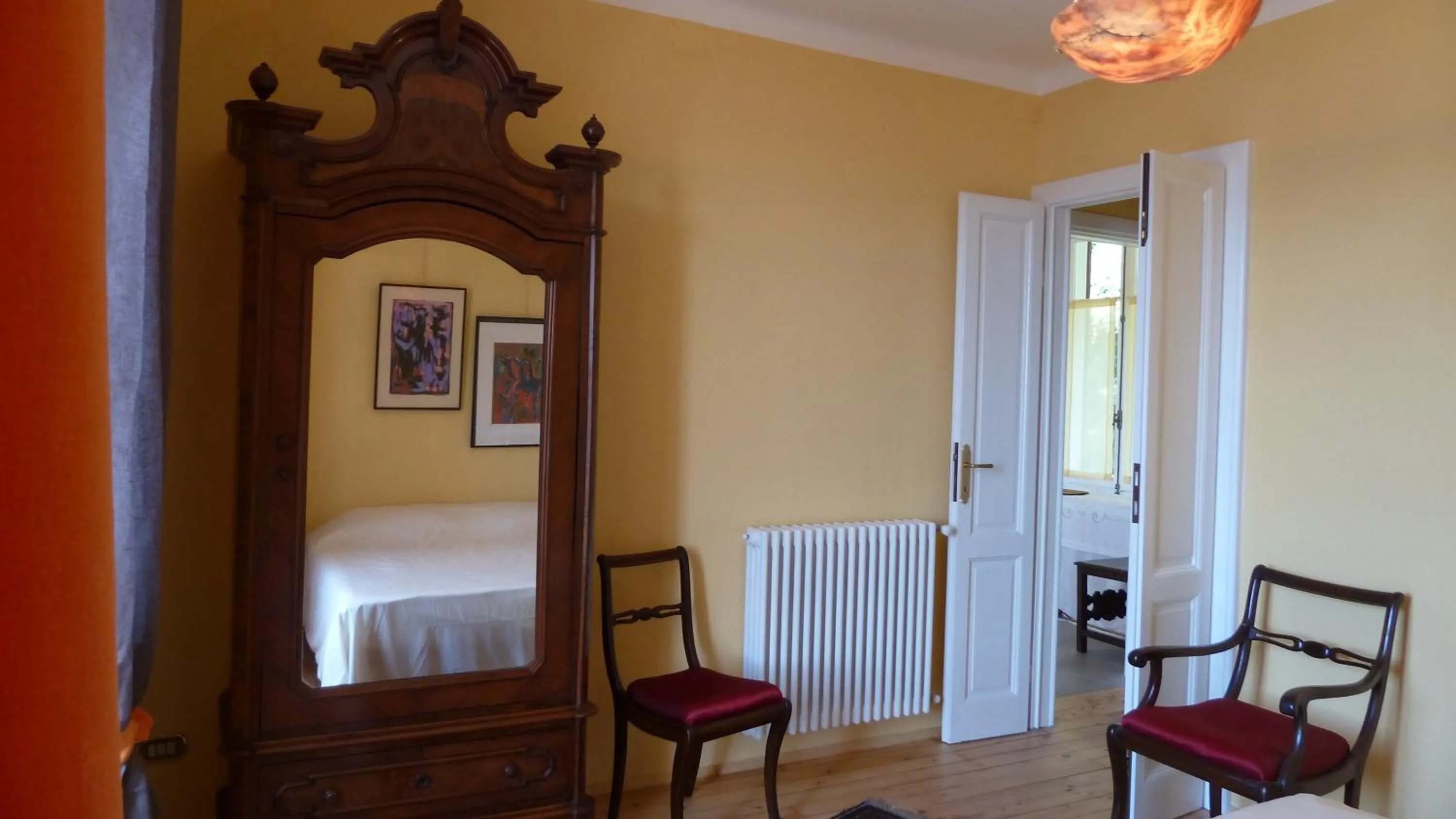Photo of the whole room in B&B Casa Forster