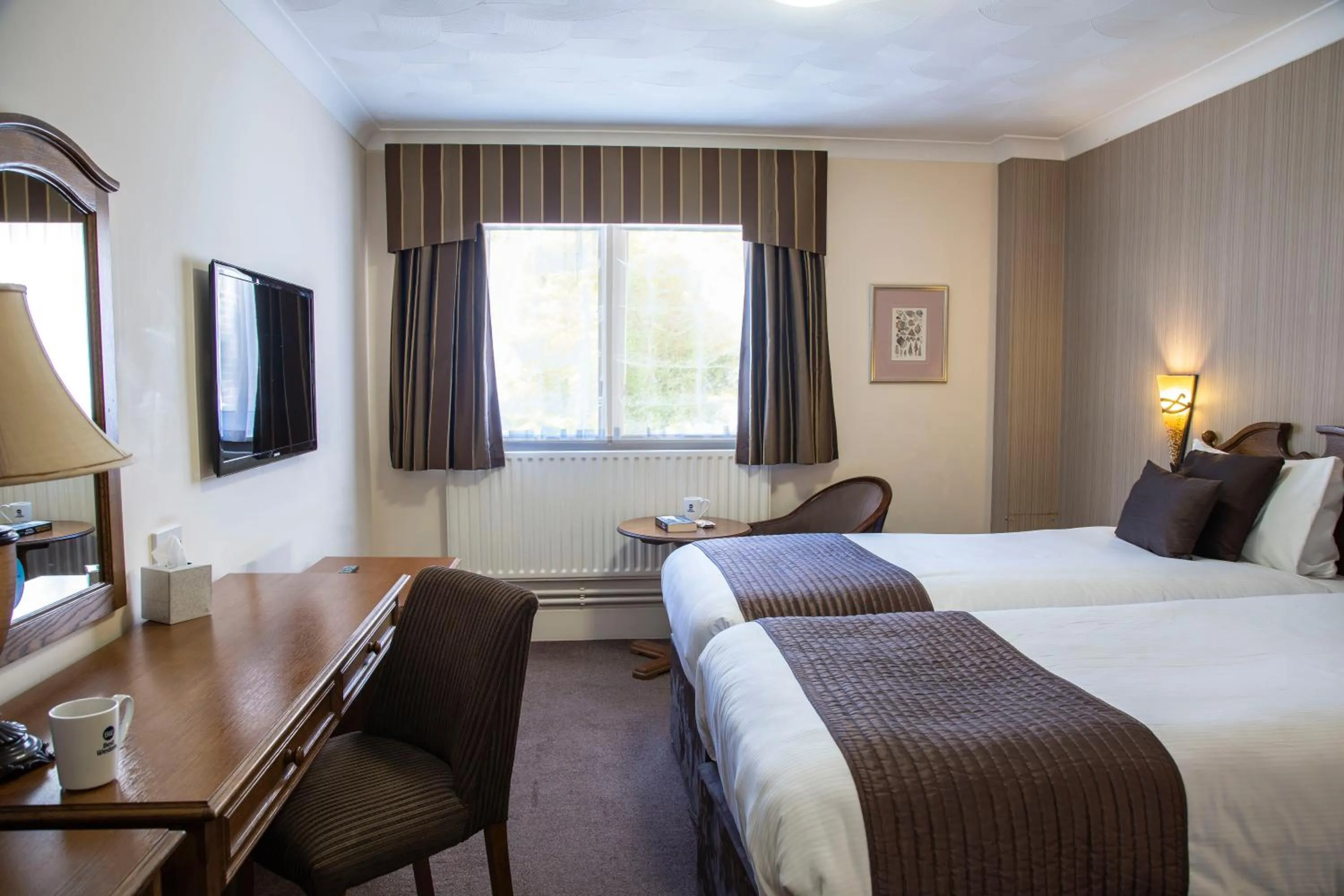 Bedroom, Bed in Best Western Manor Hotel