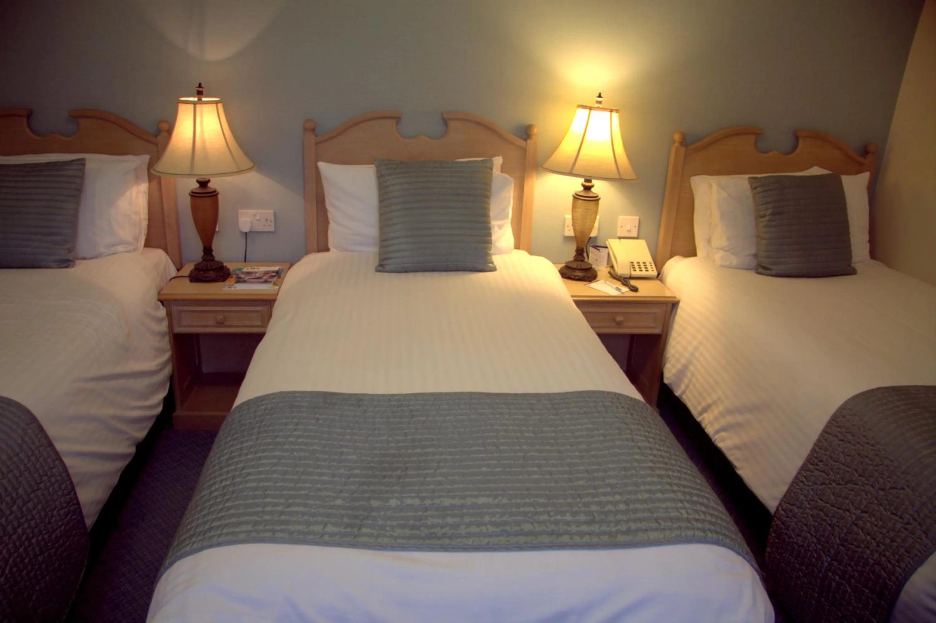 Bed in Best Western Manor Hotel