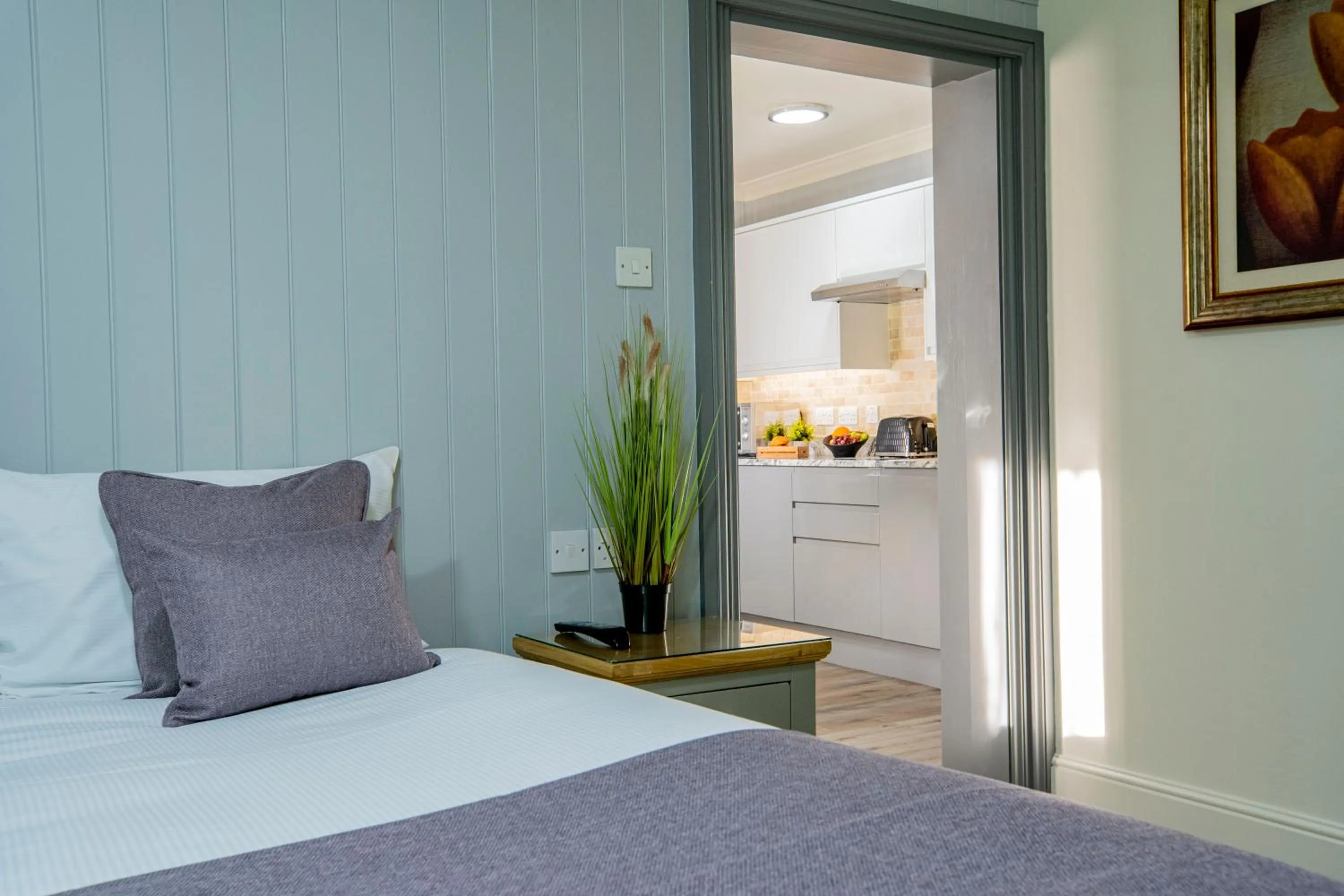 Bedroom, Bed in Best Western Manor Hotel