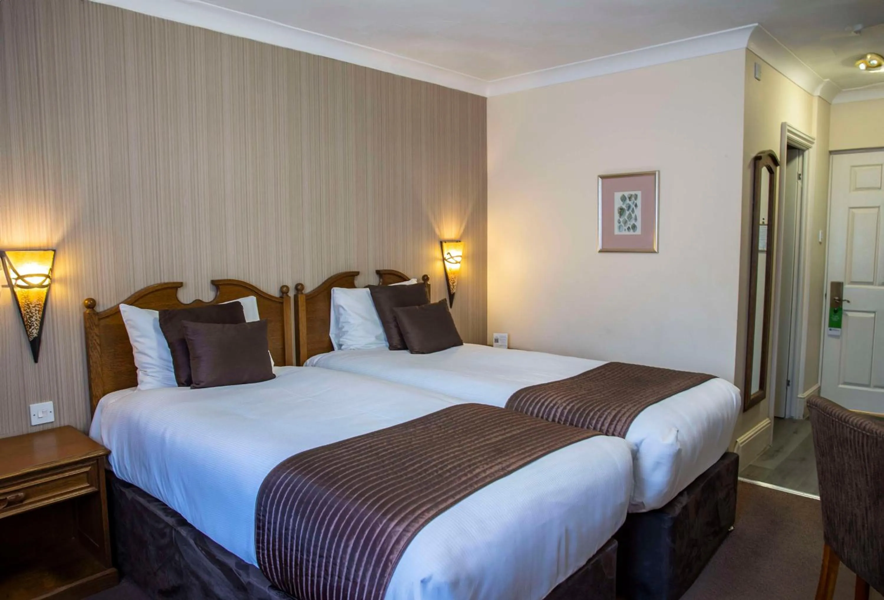 Bedroom, Bed in Best Western Manor Hotel