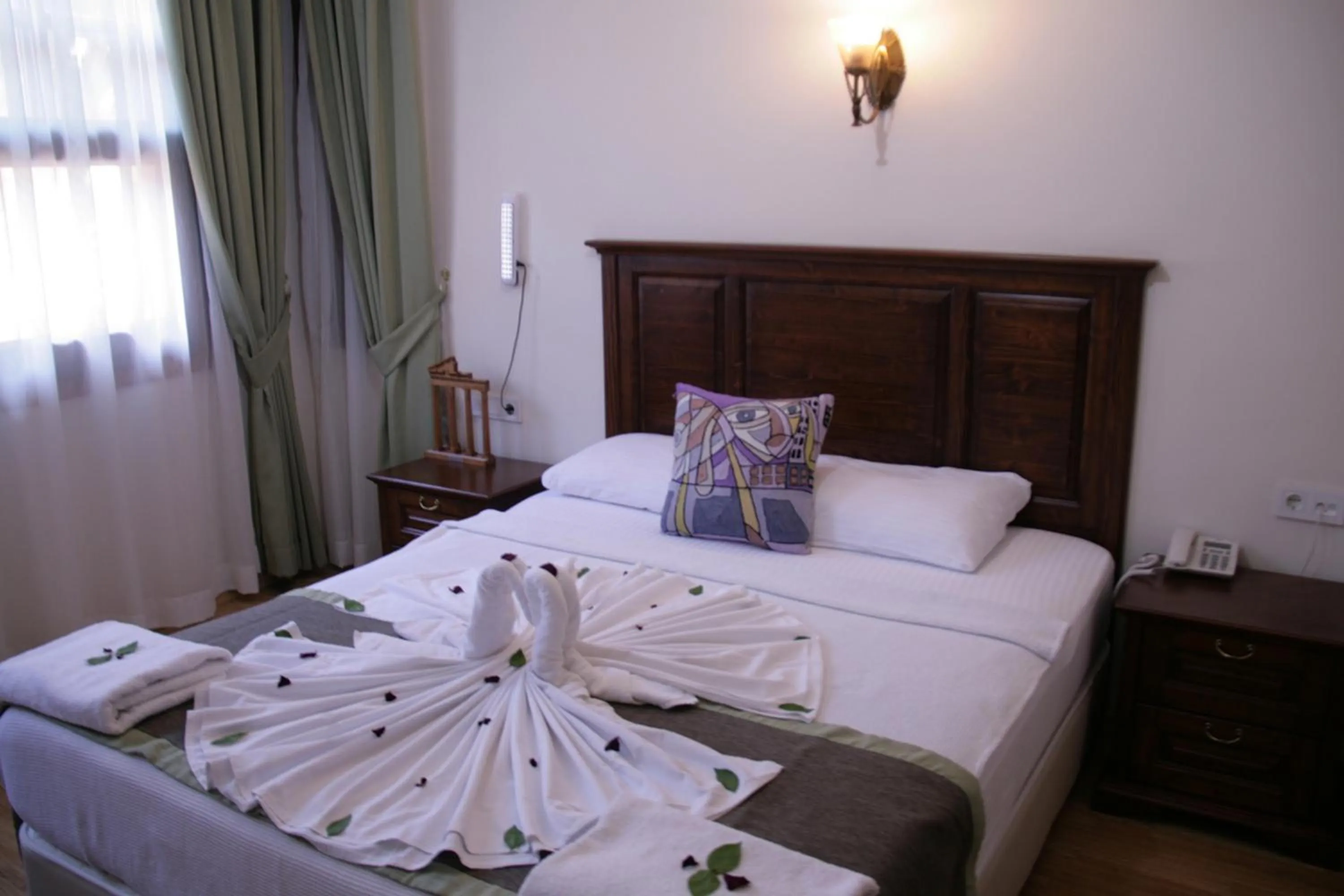 Photo of the whole room, Bed in Hadrian Gate Hotel