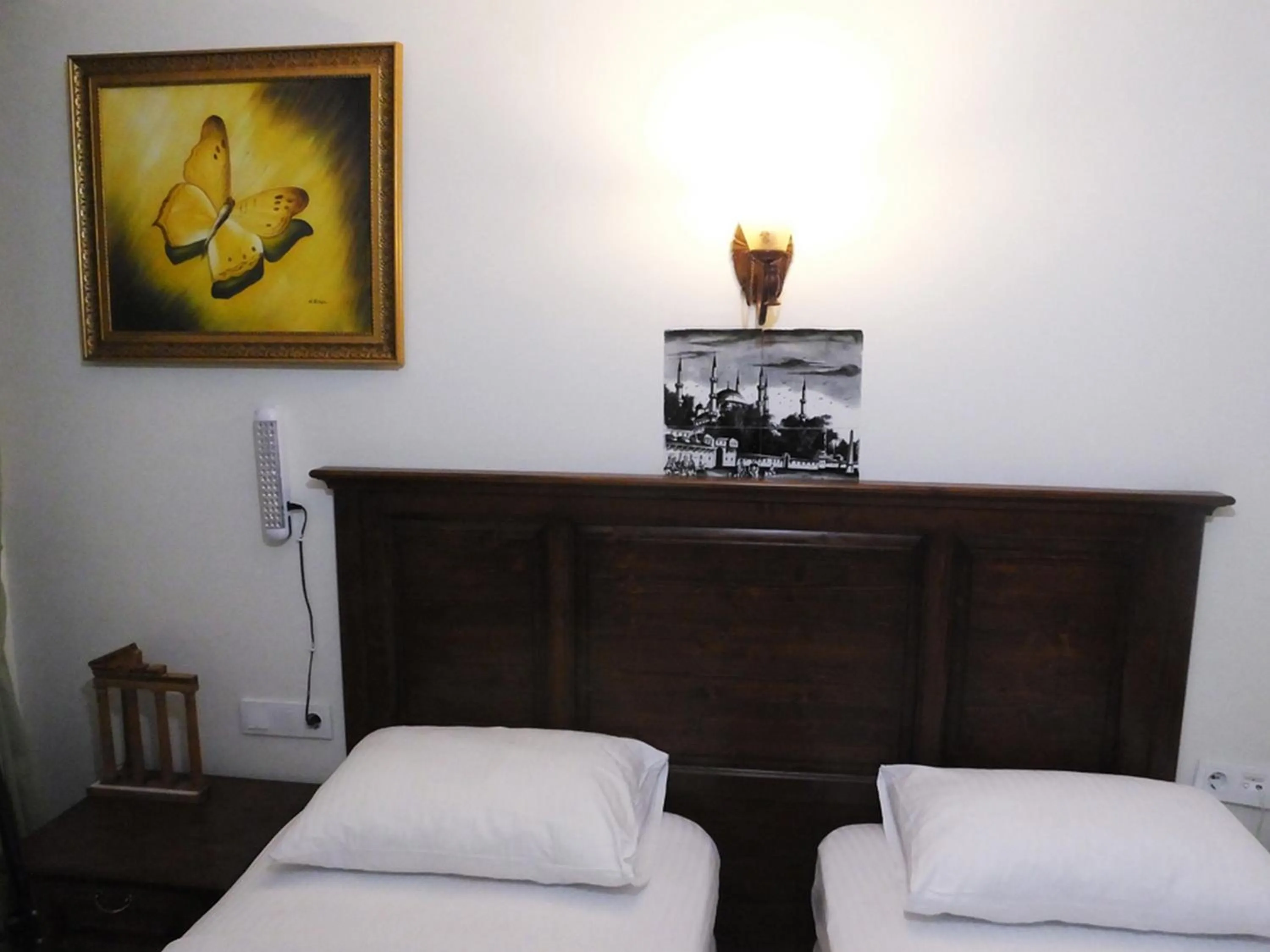 Bed in Hadrian Gate Hotel